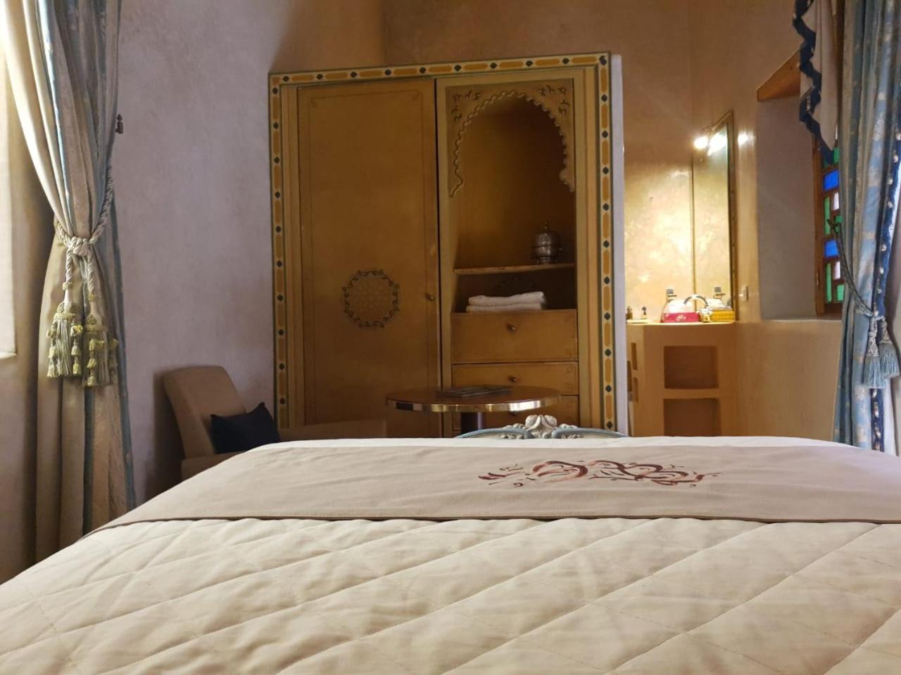 Deluxe Double Room - Photo 8