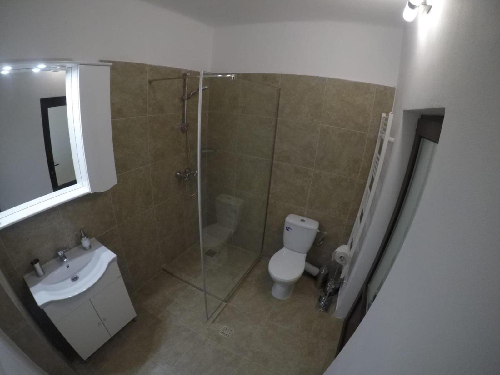Deluxe Double Room with Extra Bed - Photo 6