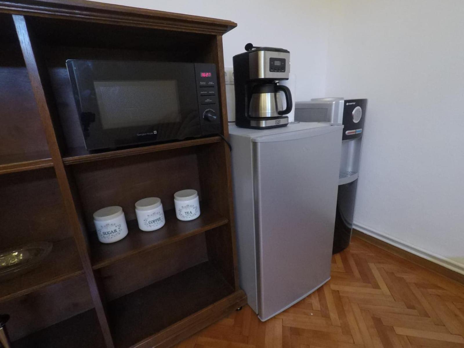 Deluxe Double Room with Extra Bed - Photo 8