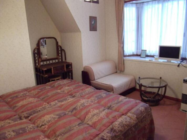 Twin Room with Bathroom