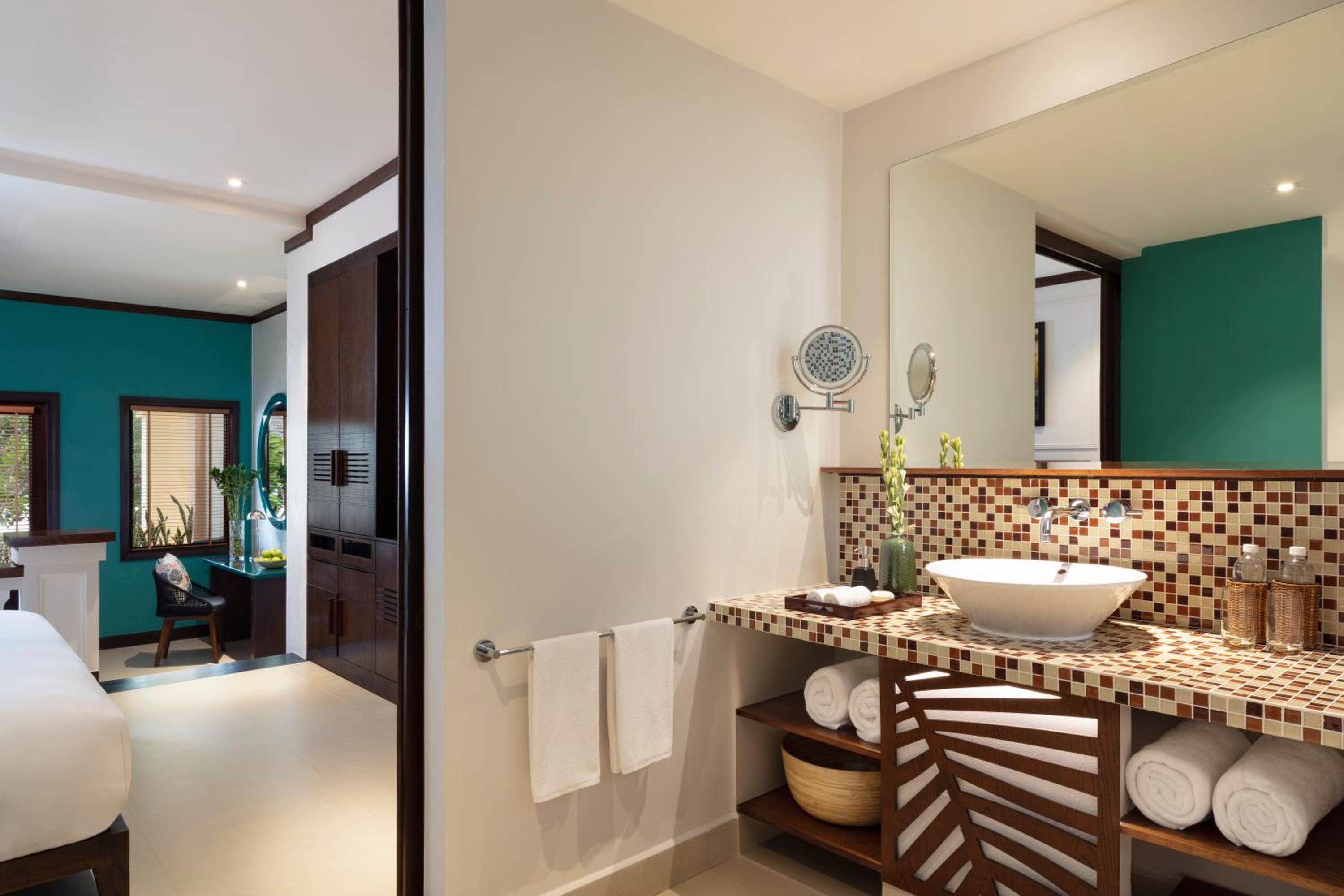 Deluxe Garden Suite - Photo 2