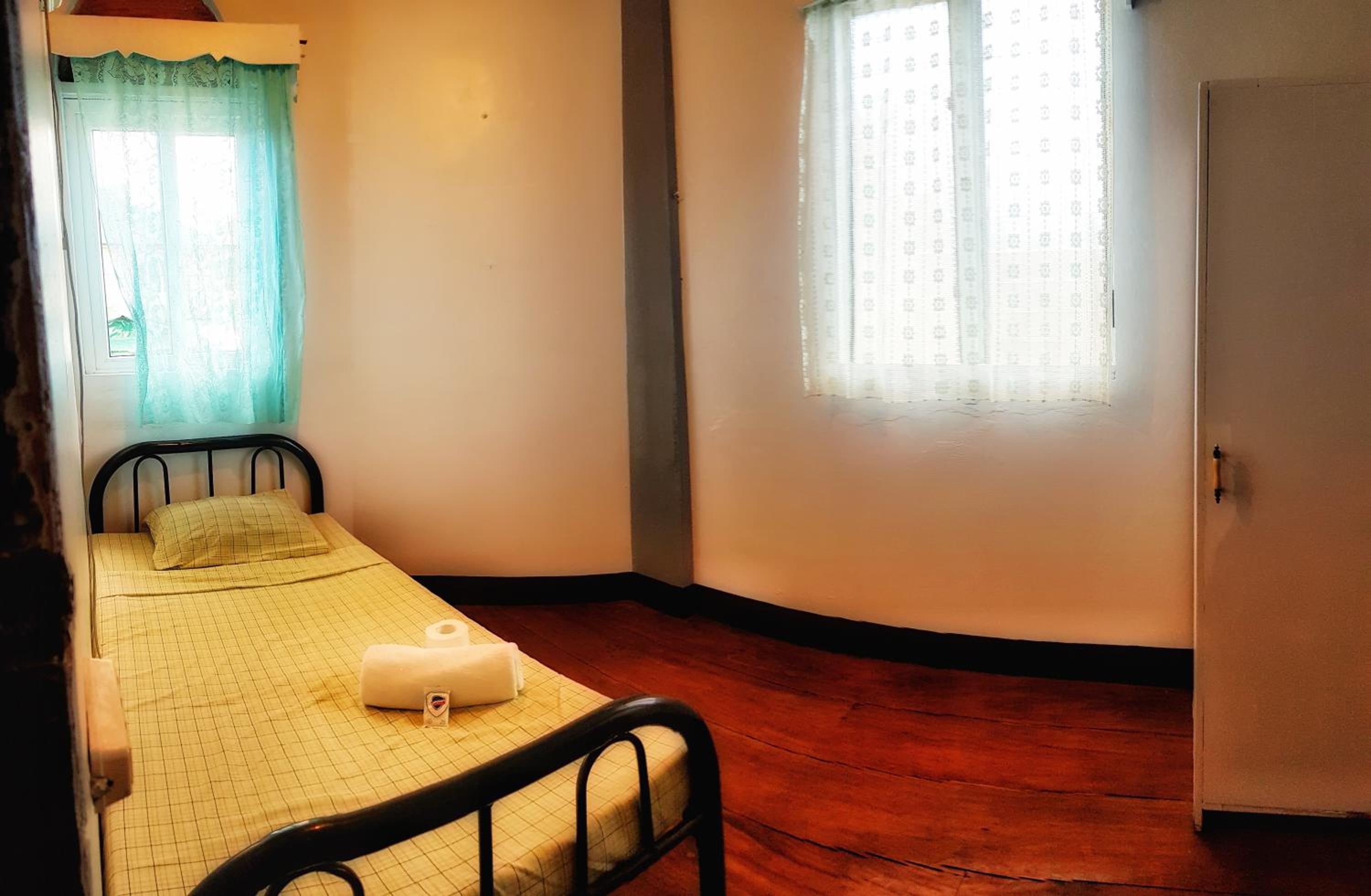 Economy Single Room