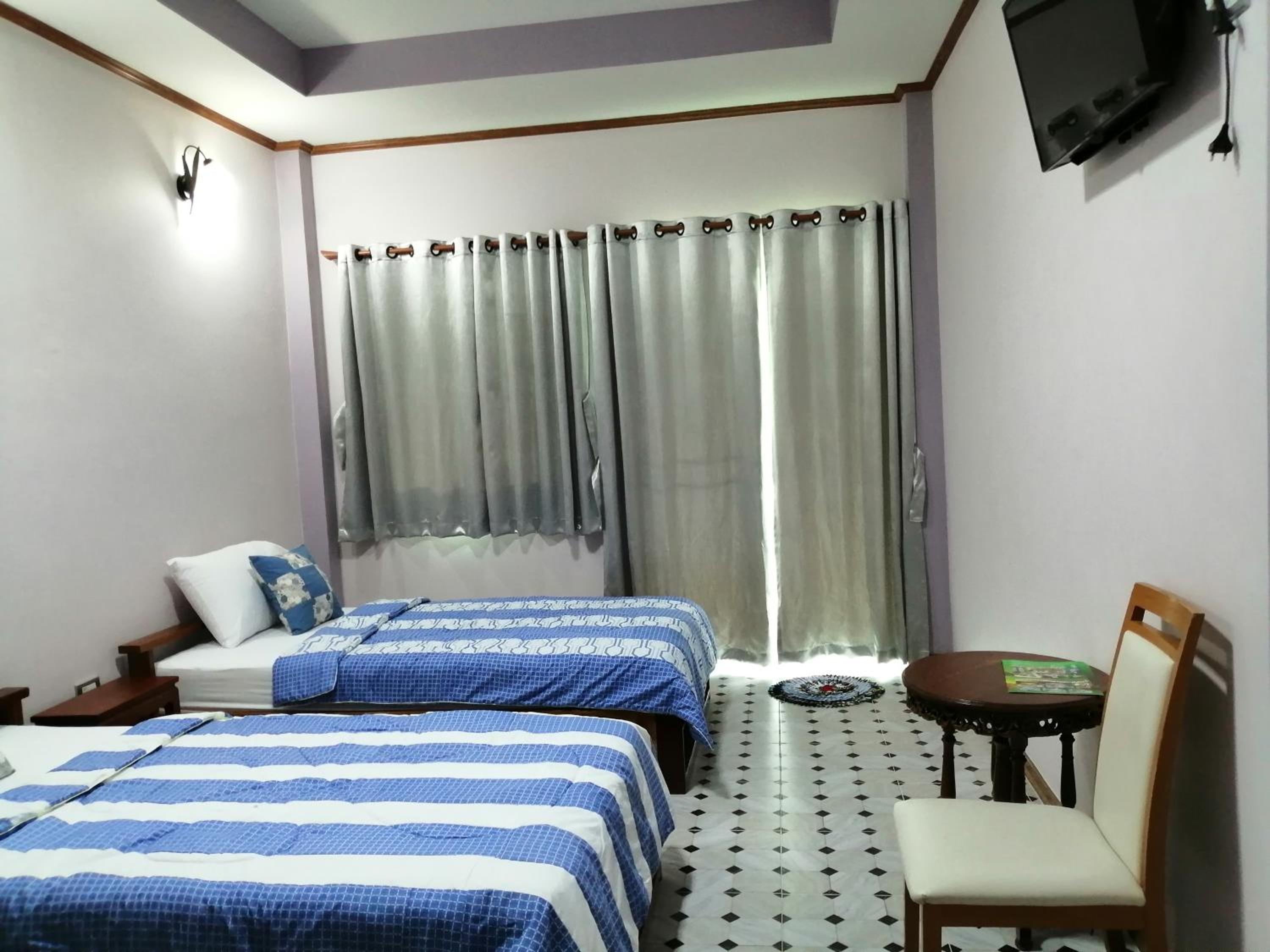 Comfort Triple Room with Shower - Photo 1