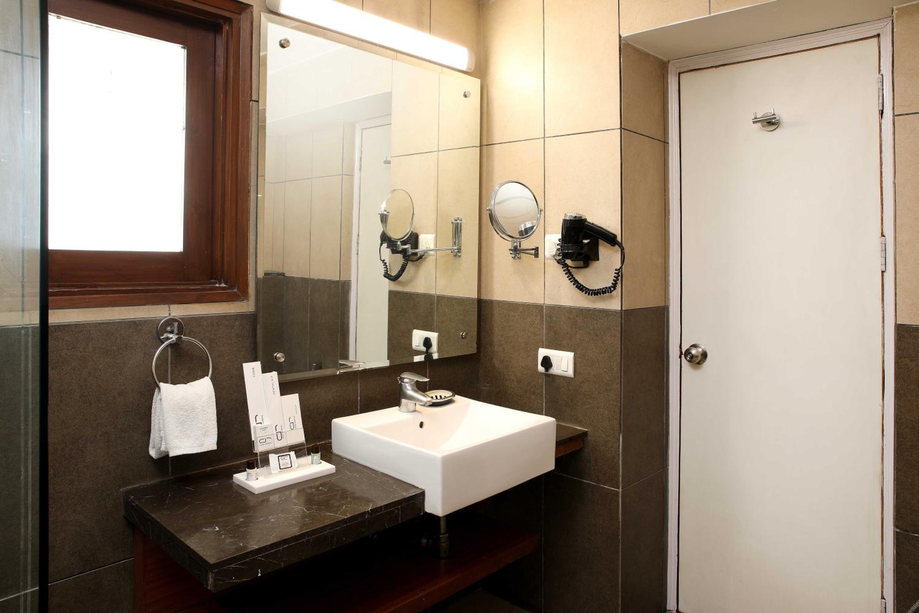 Premier Double or Twin Room photo 3