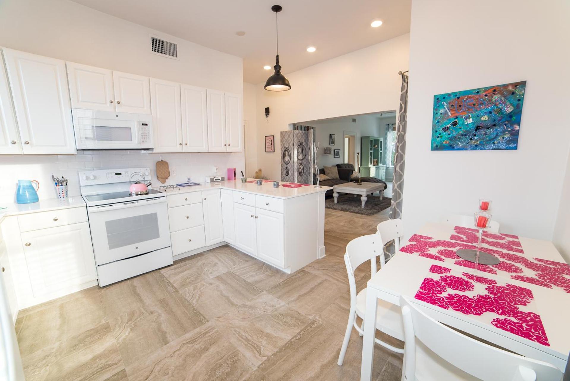 Three-Bedroom Apartment - Photo 8