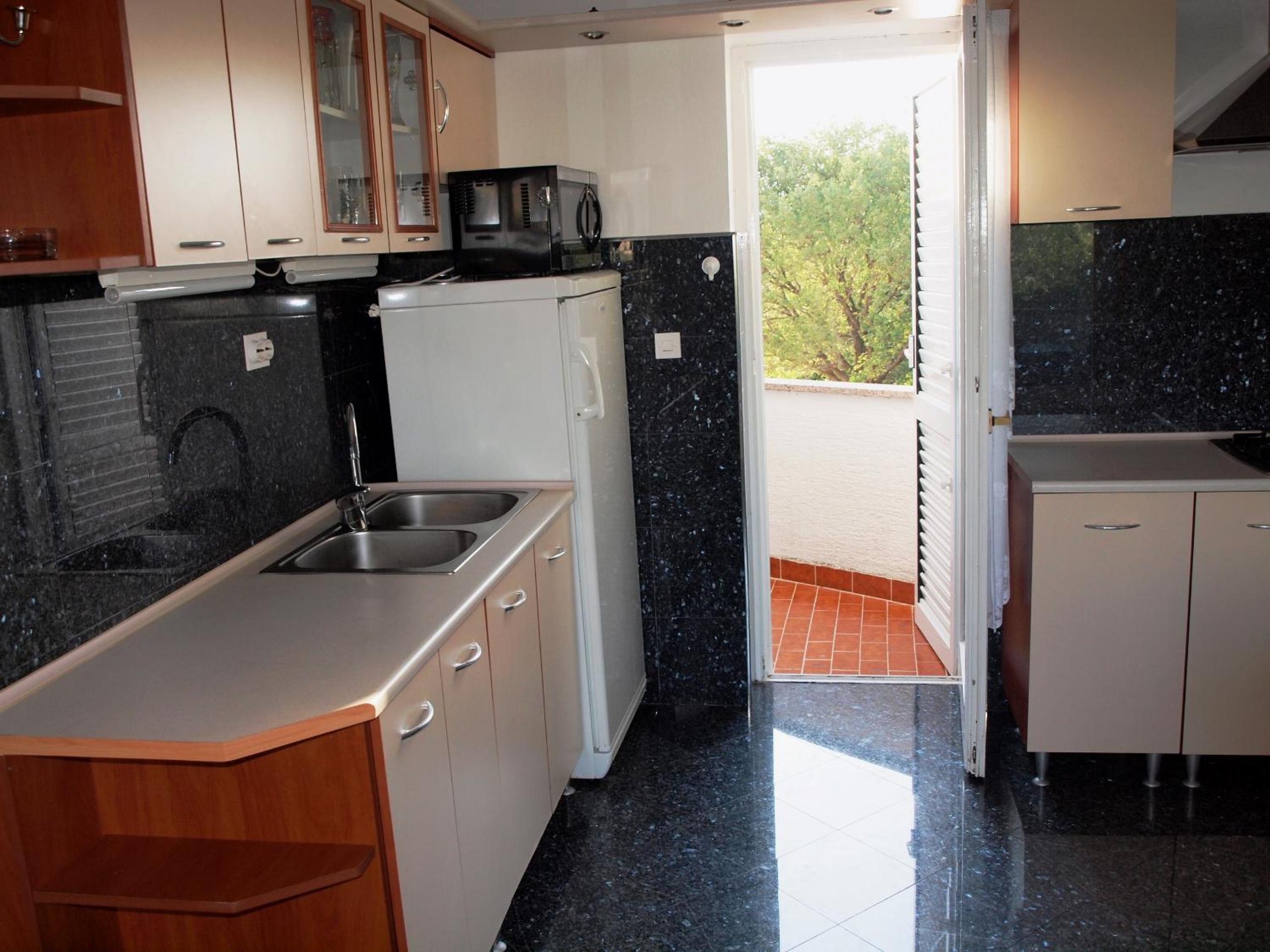 Two-Bedroom Apartment with Balcony photo 2