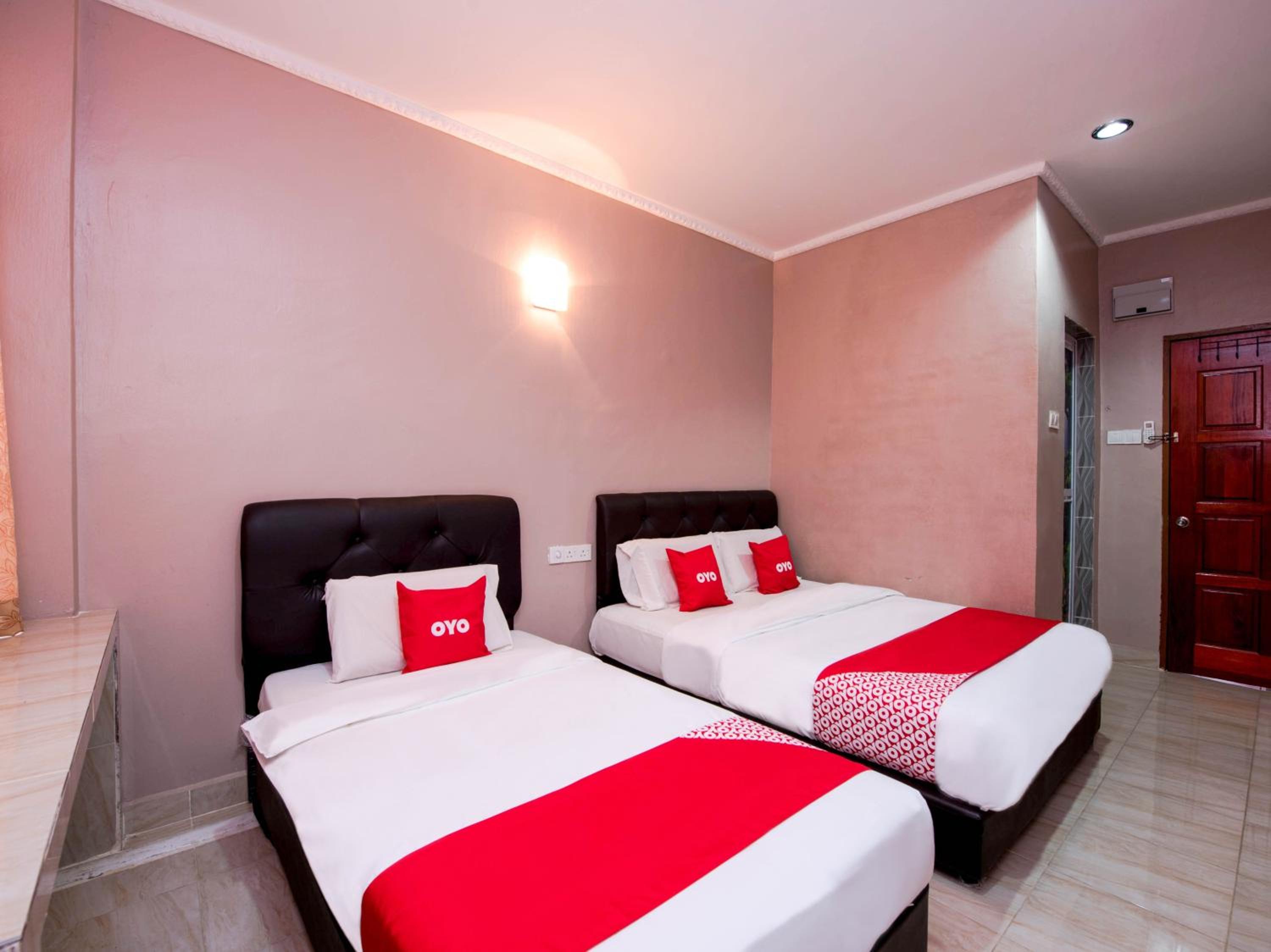 Superior Suite - Photo 8