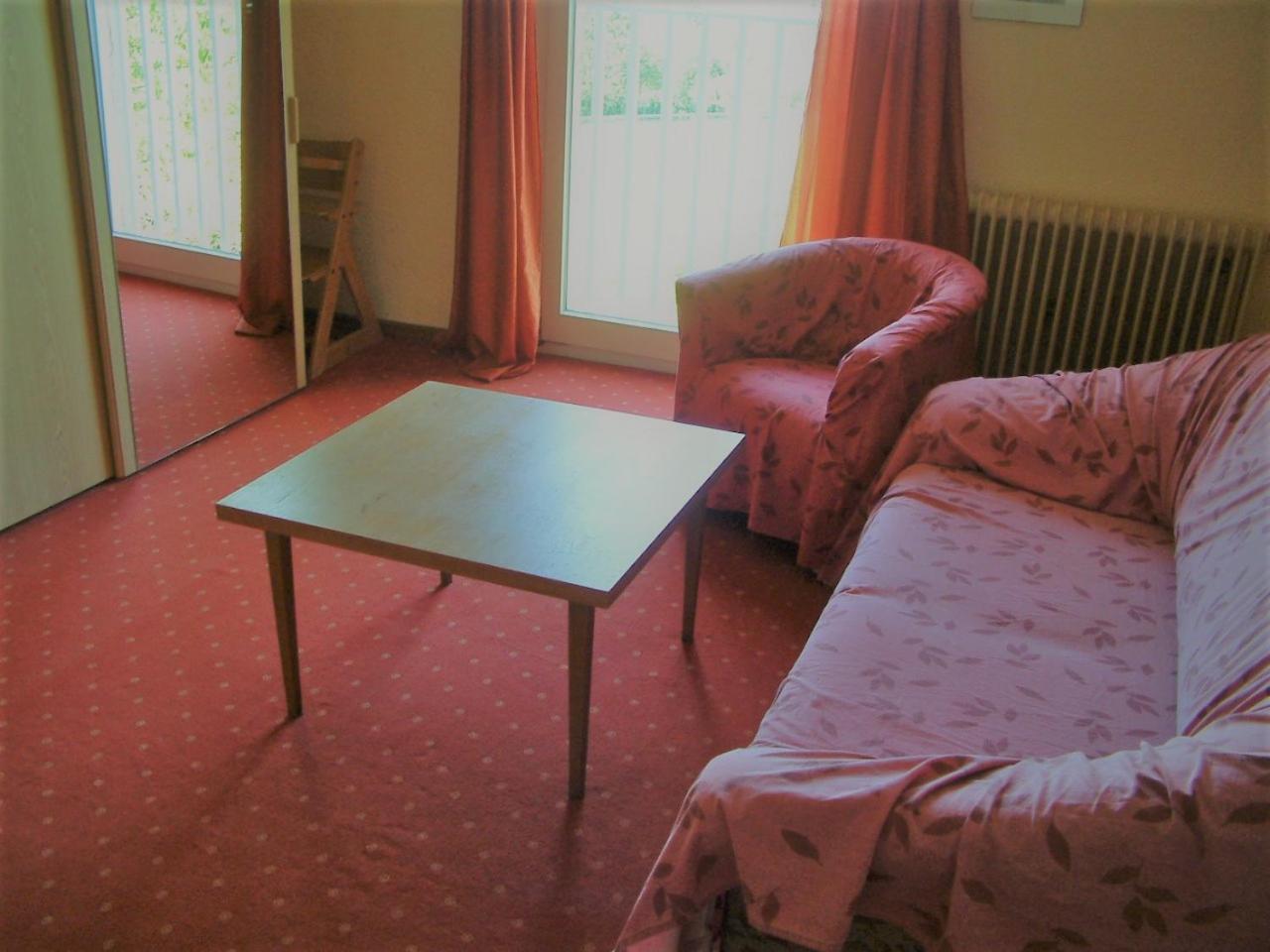Family Room with Lake View photo 2