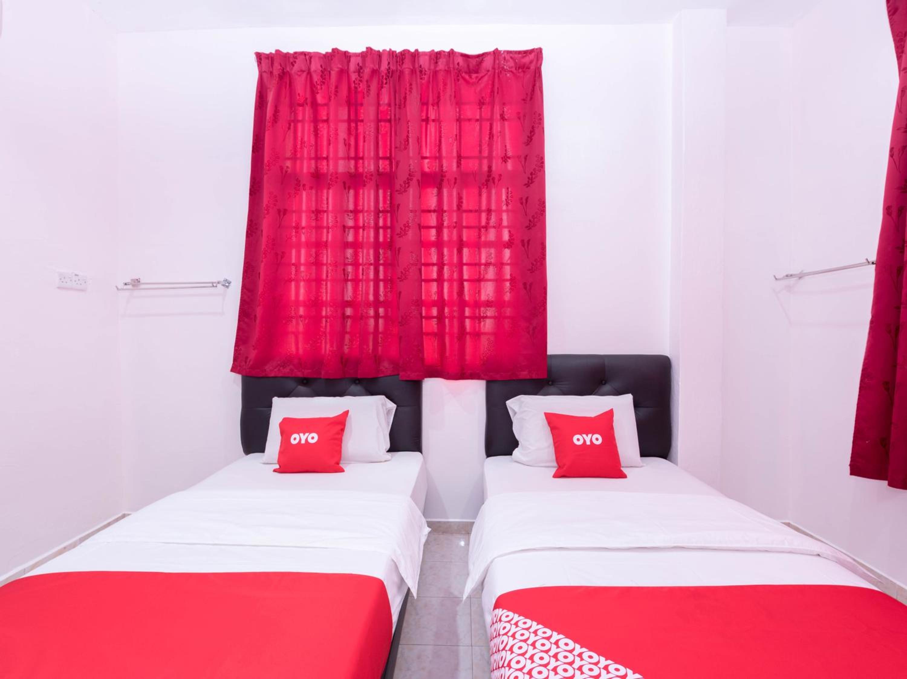 Deluxe Twin Room - Photo 11