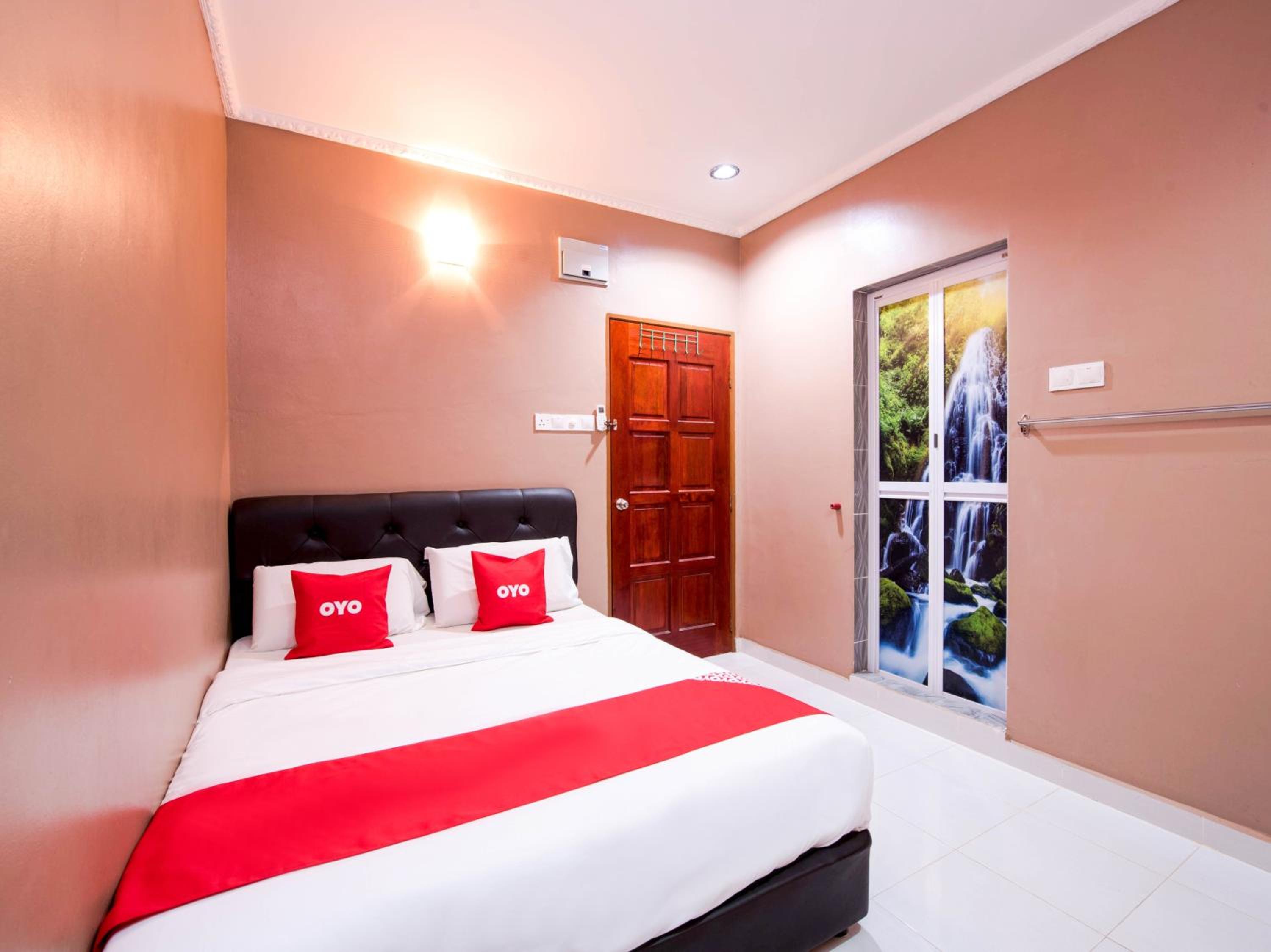 Standard Double Room - Photo 8