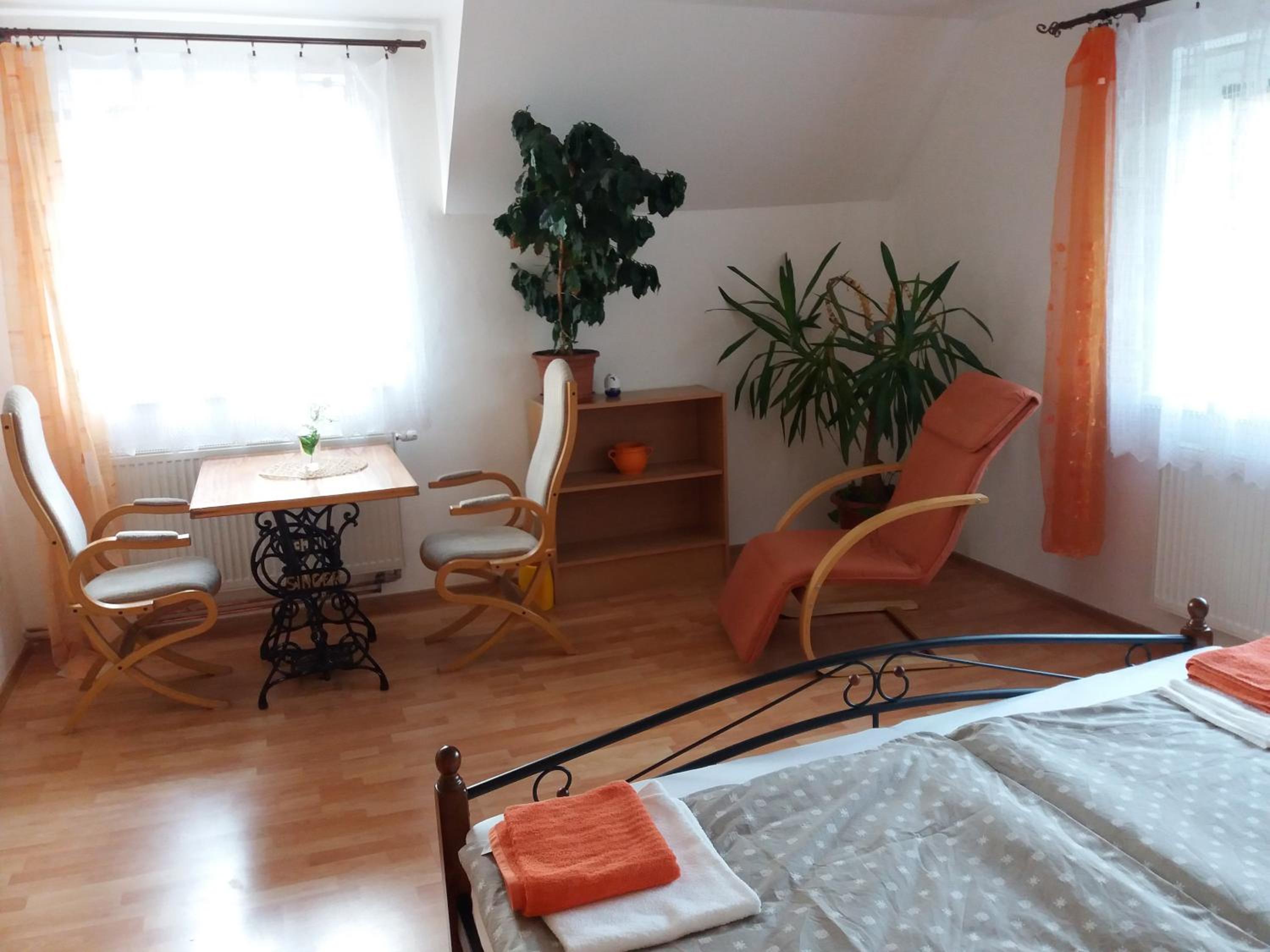 Deluxe King Suite