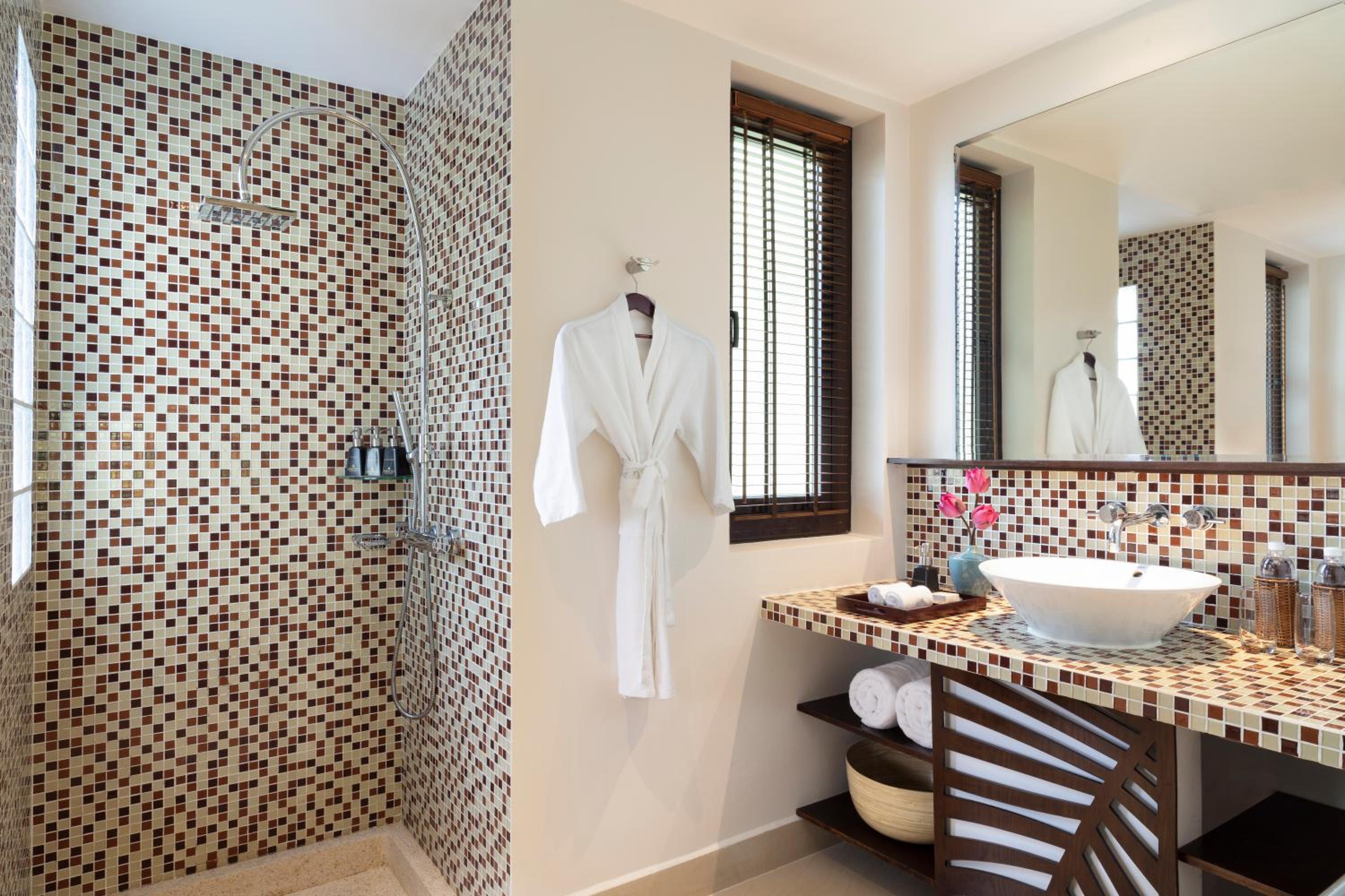 Deluxe Garden Suite - Photo 6