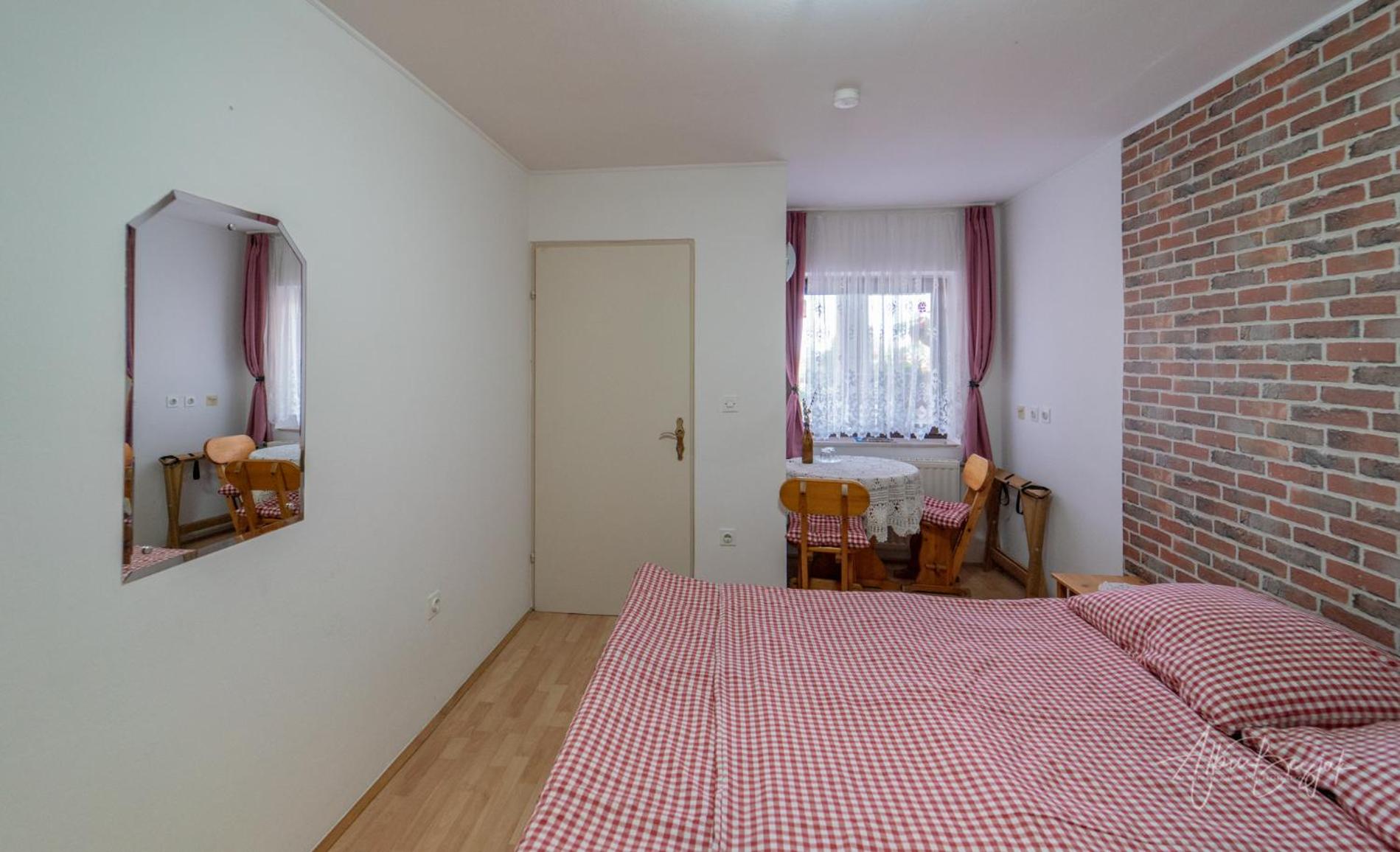 Budget Double Room - Ground Floor - Photo 3