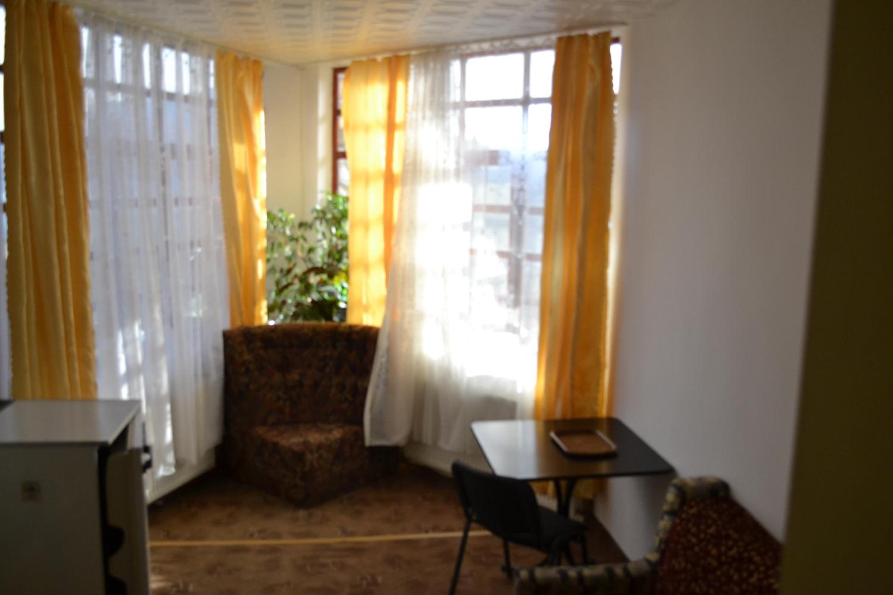 Twin Room with Bathroom photo 1