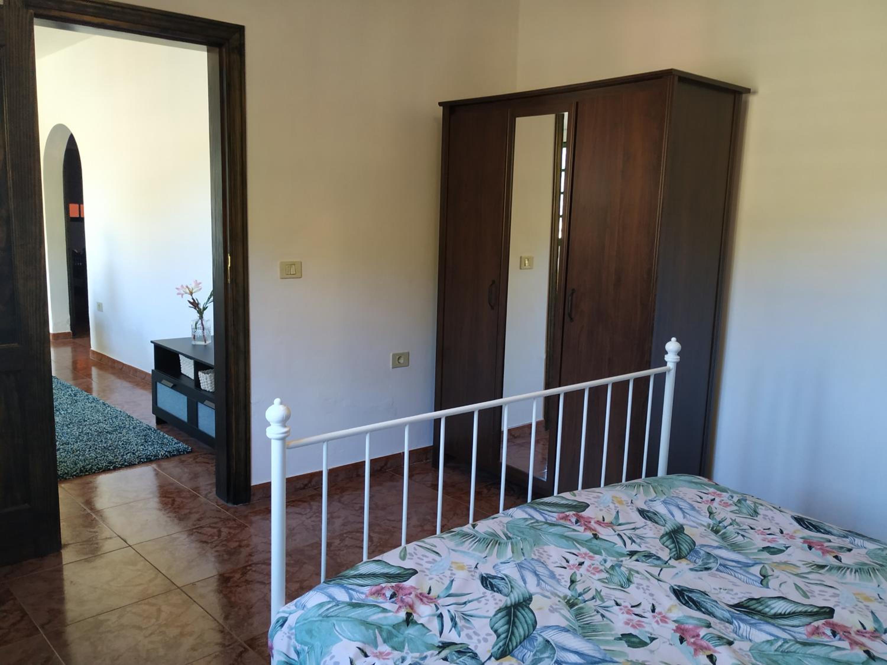 Casa adosada de tres habitaciones