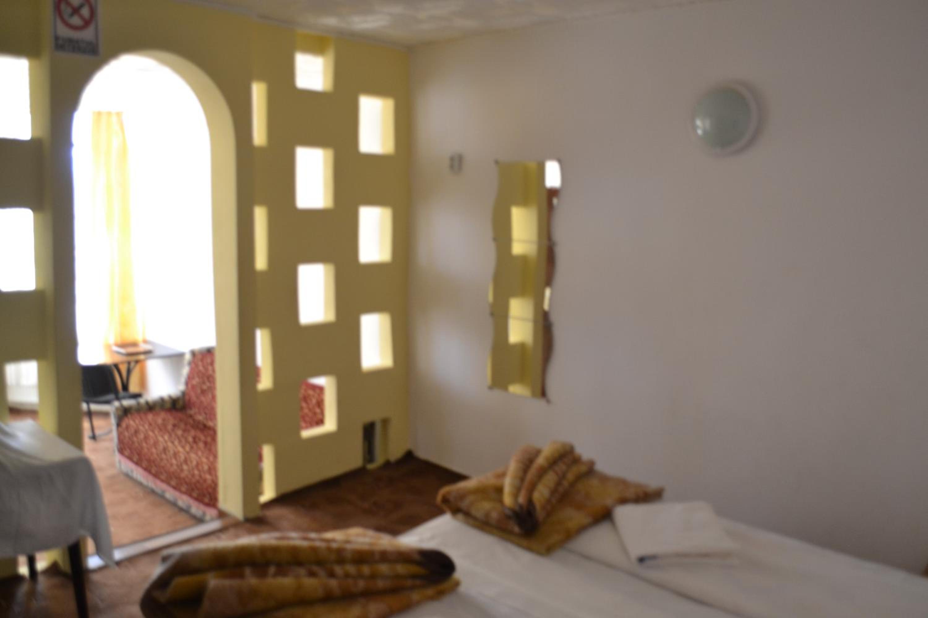 Twin Room with Bathroom photo 2