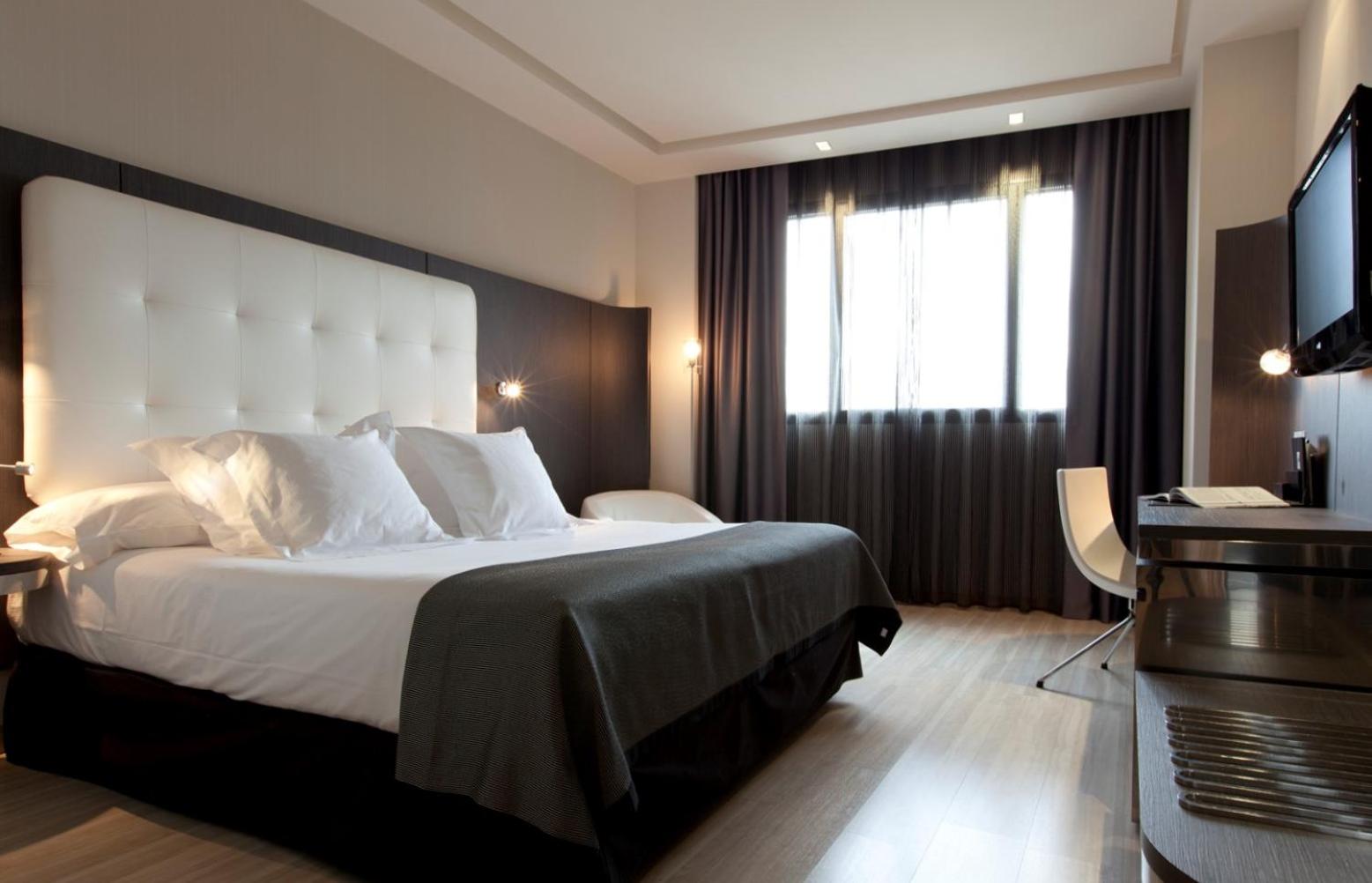 Double or Twin Room - Photo 1