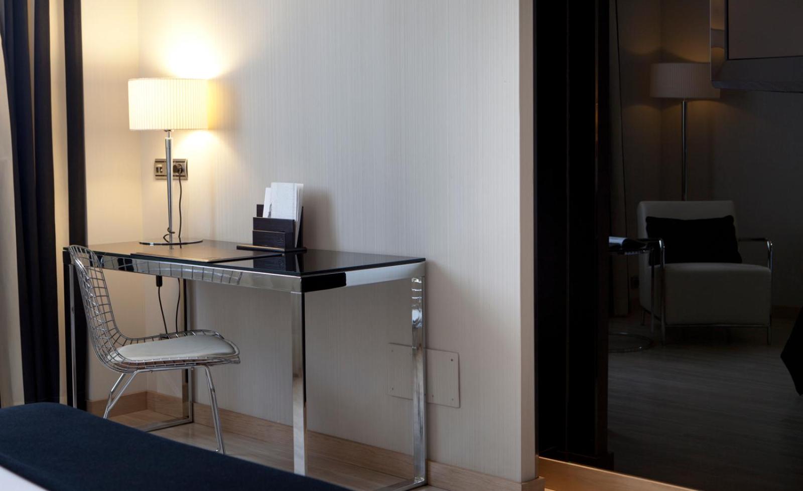 Executive Double Room - Photo 9