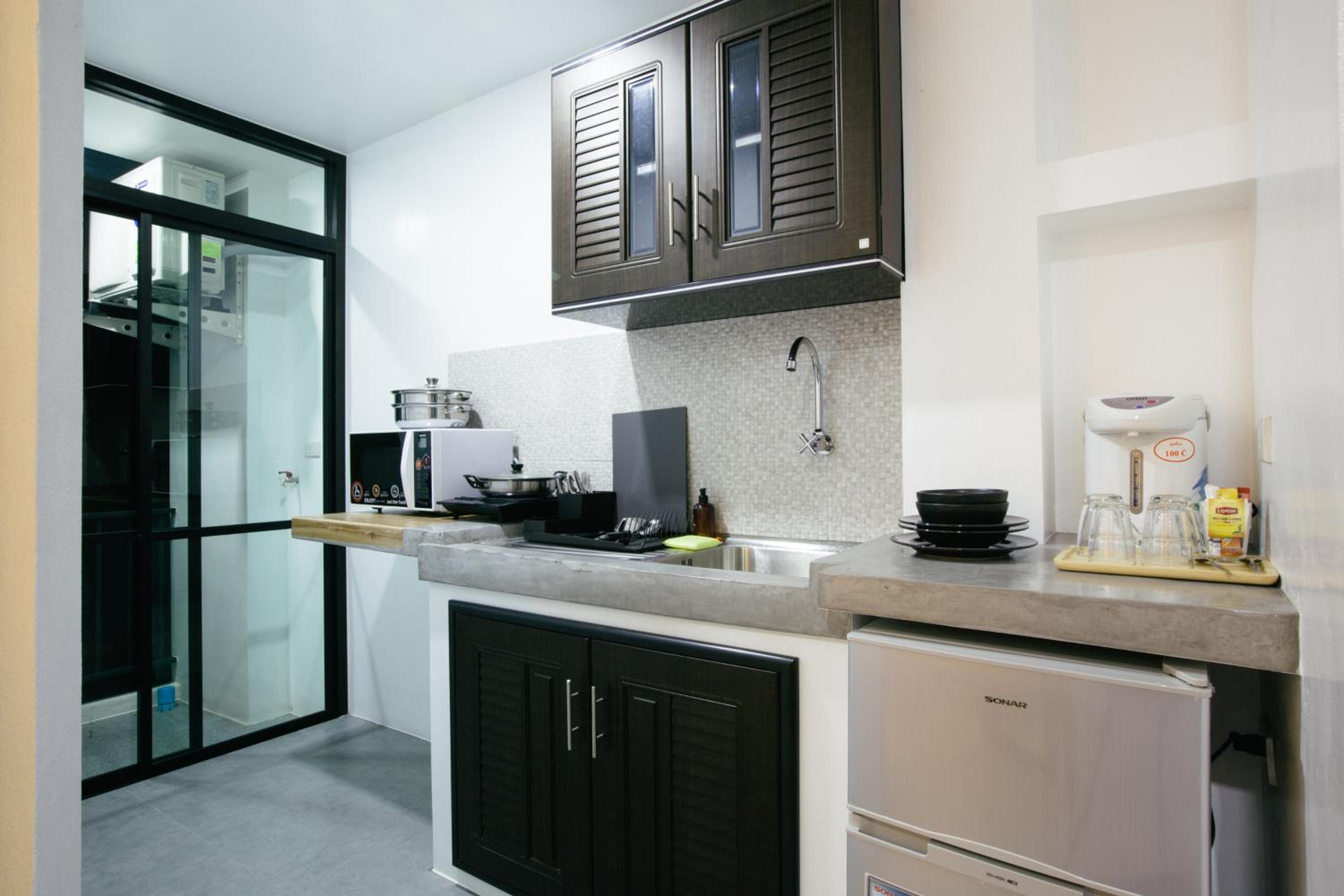 One-Bedroom Apartment - Photo 7
