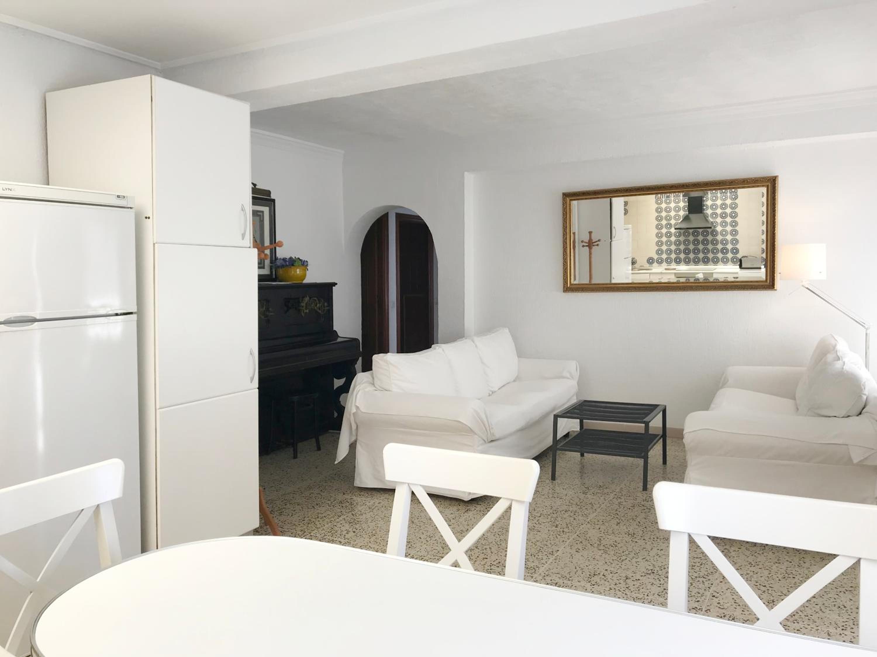 Apartamento de Seis Dormitorios