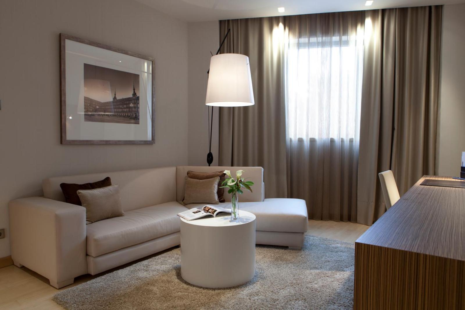 Suite - Photo 9