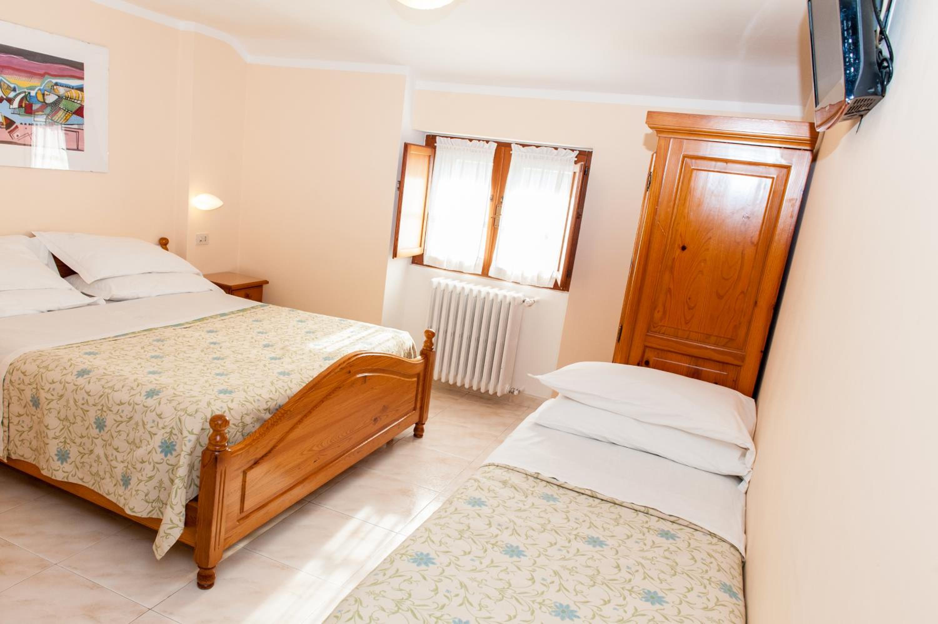 Triple Room - Photo 1