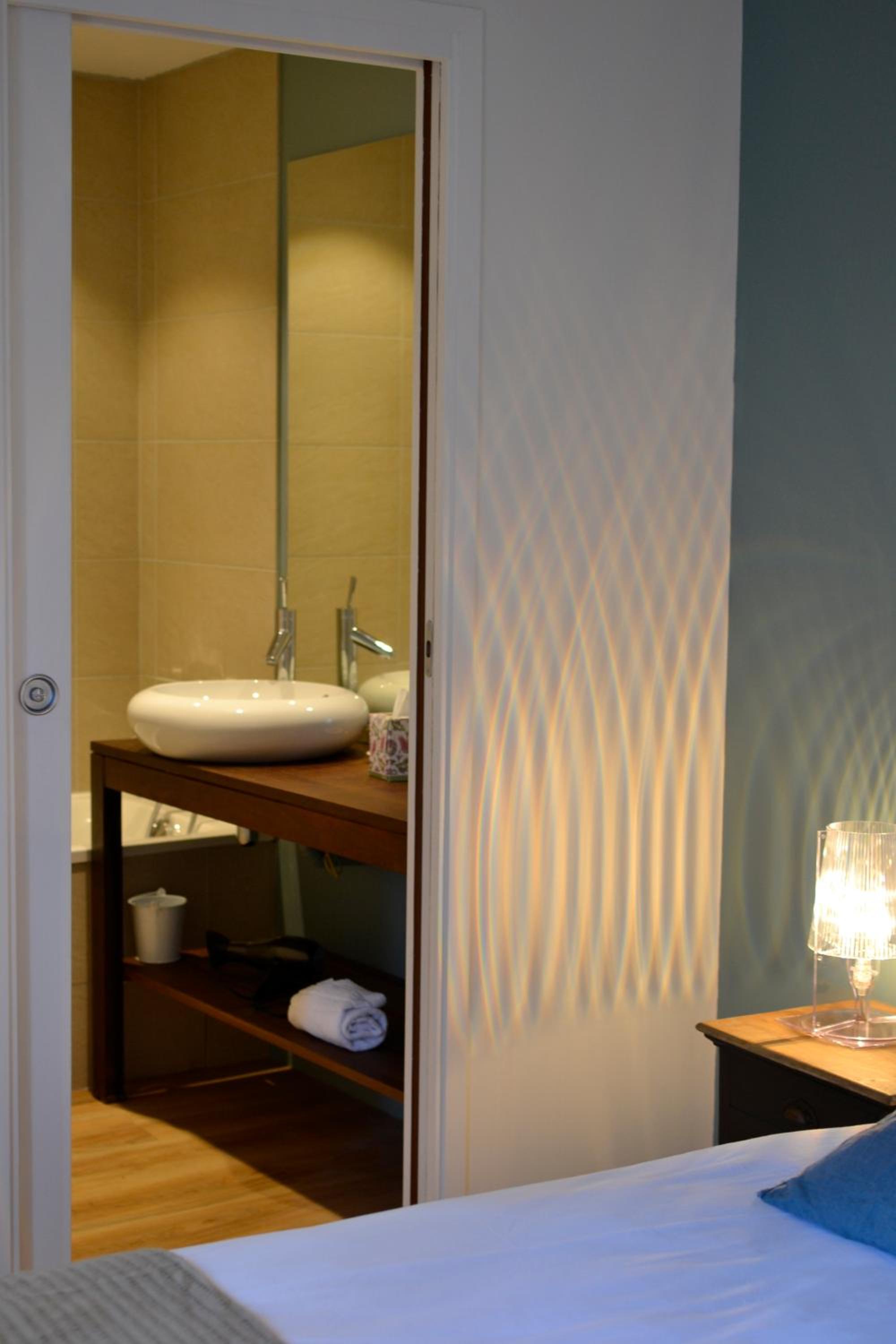 Double Room - Photo 8