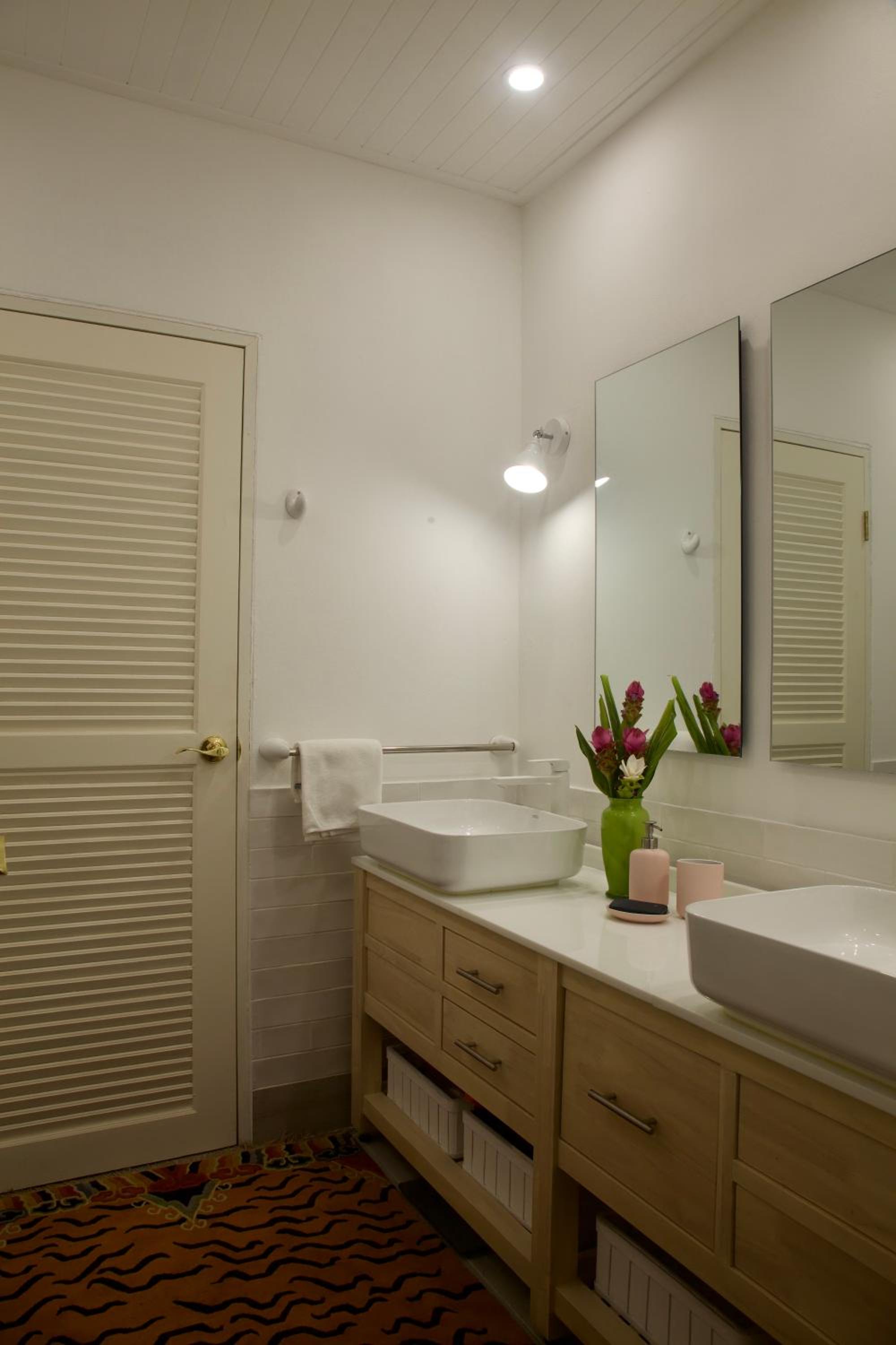 Three-Bedroom House photo 1