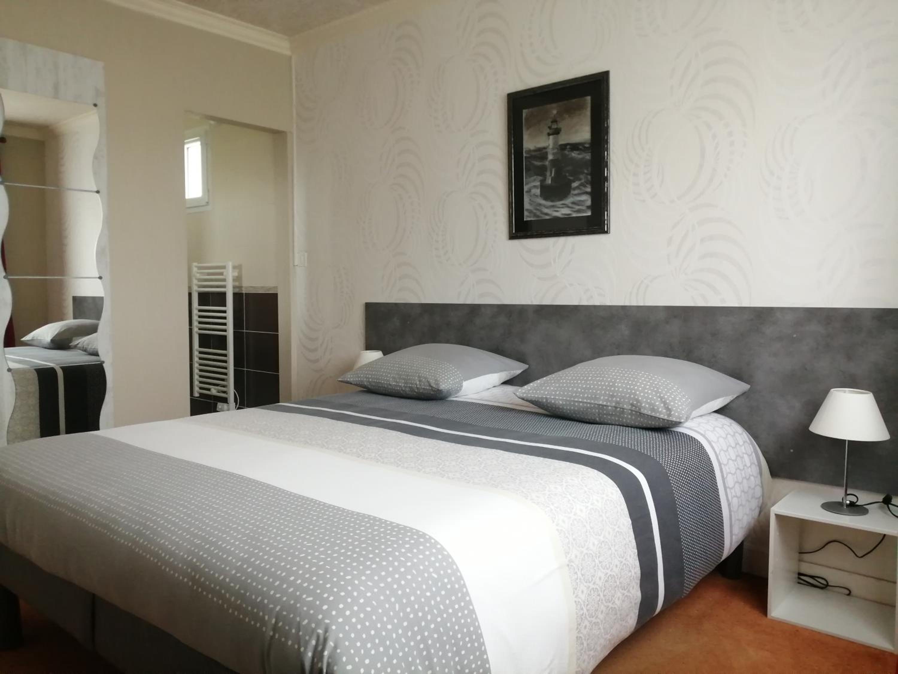 Queen Suite photo 2