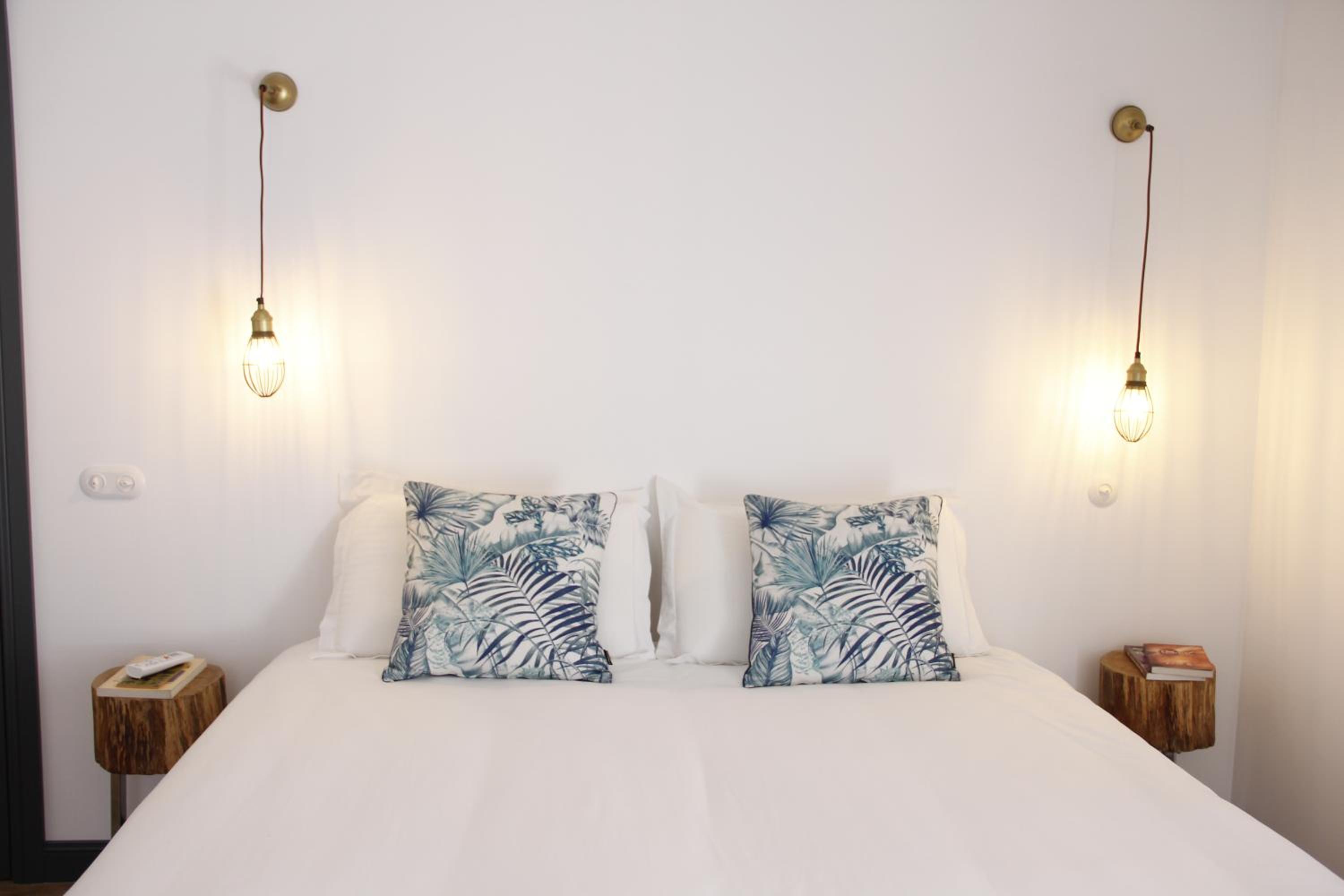 Großes Doppel- oder Zweibettzimmer