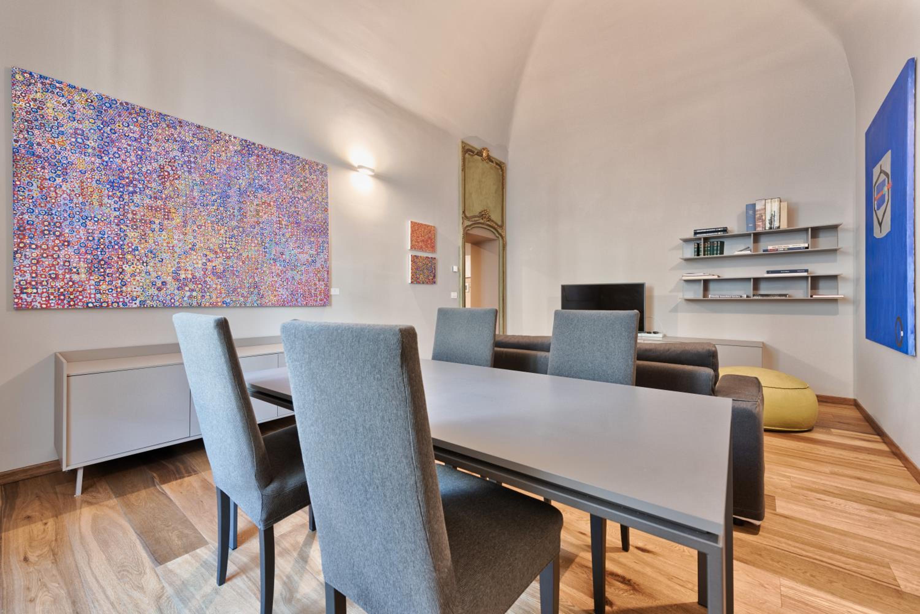 One-Bedroom Apartment - Photo 9