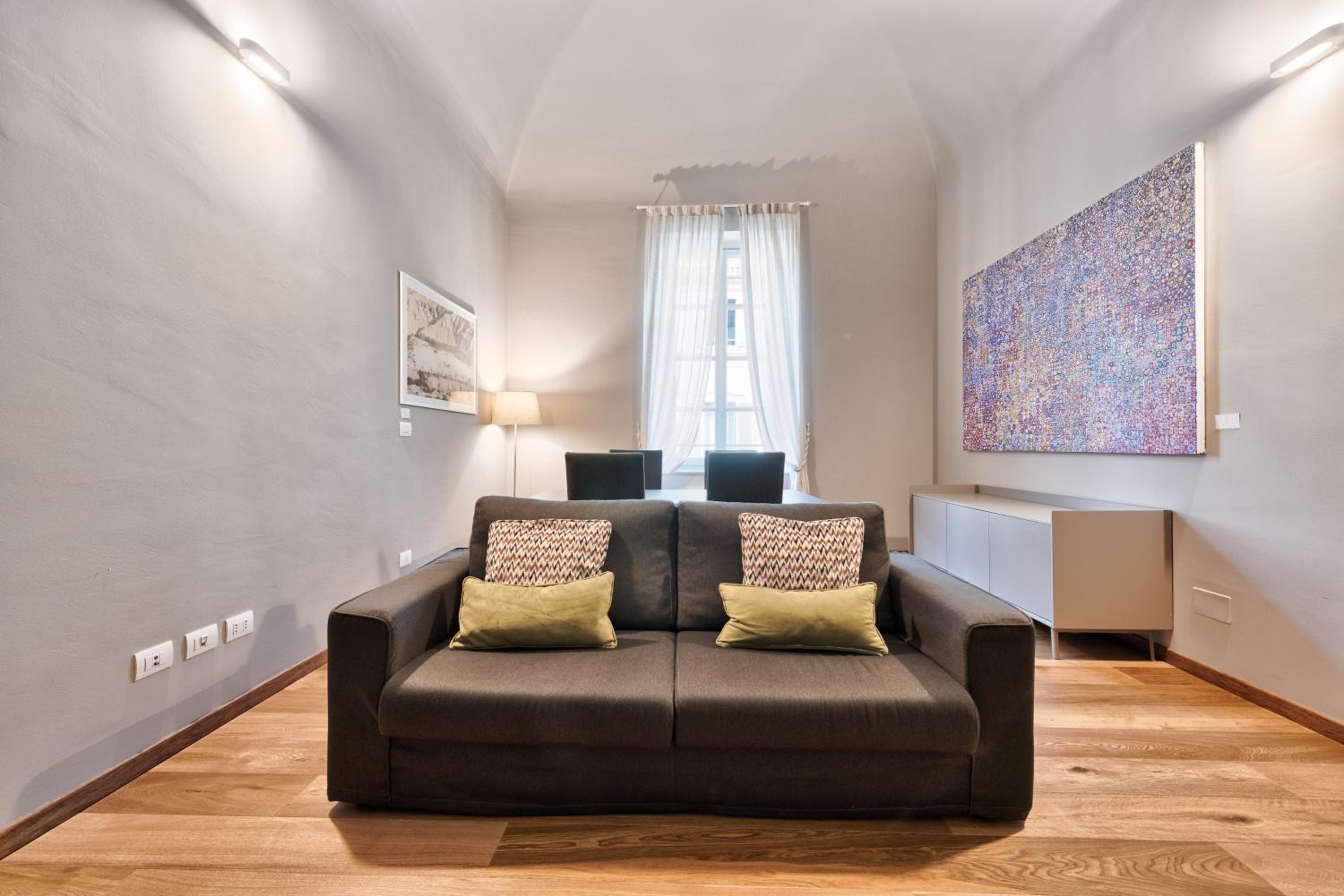 One-Bedroom Apartment - Photo 6