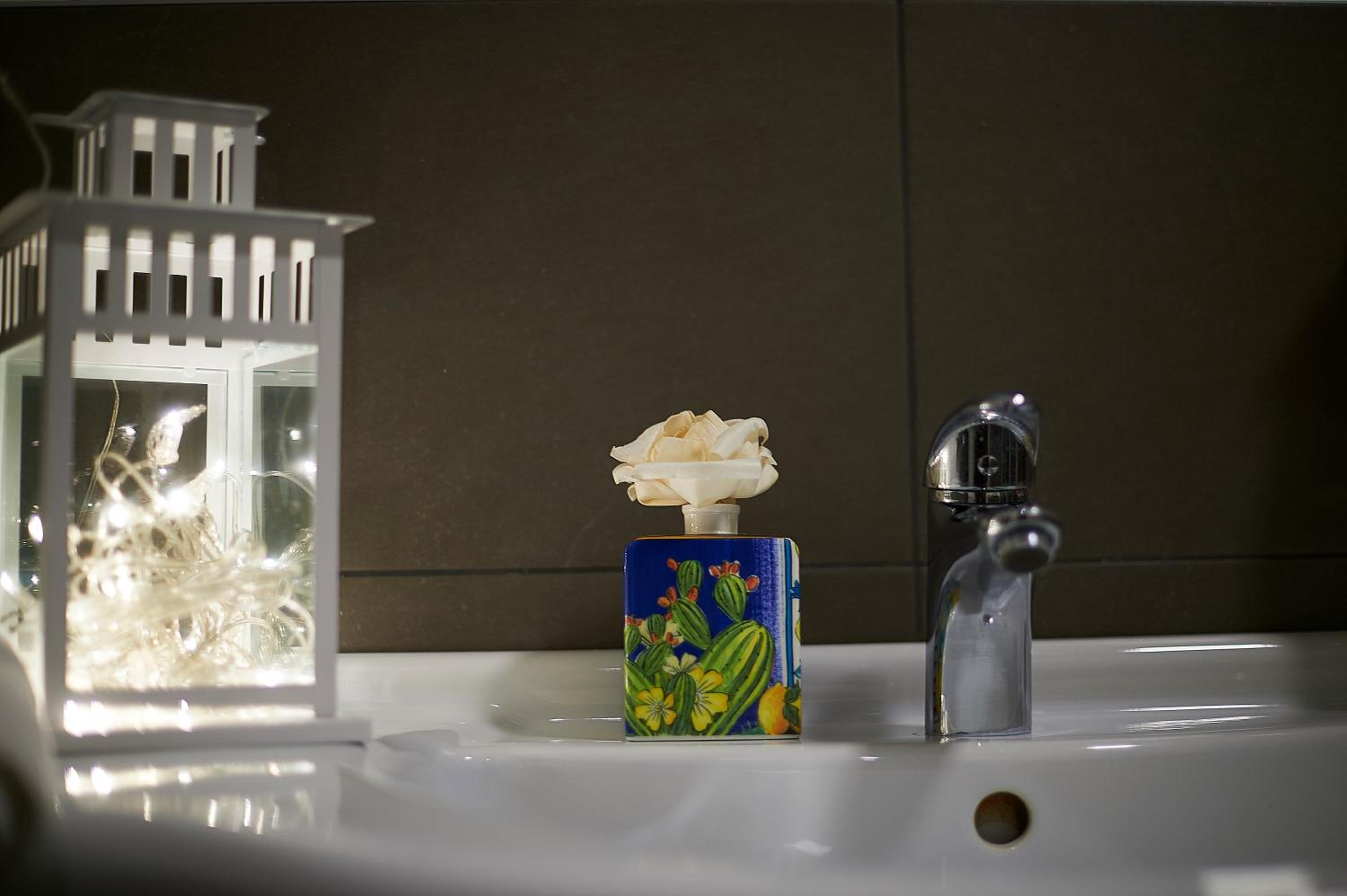 Superior Double or Twin Room with Spa Access - Photo 9