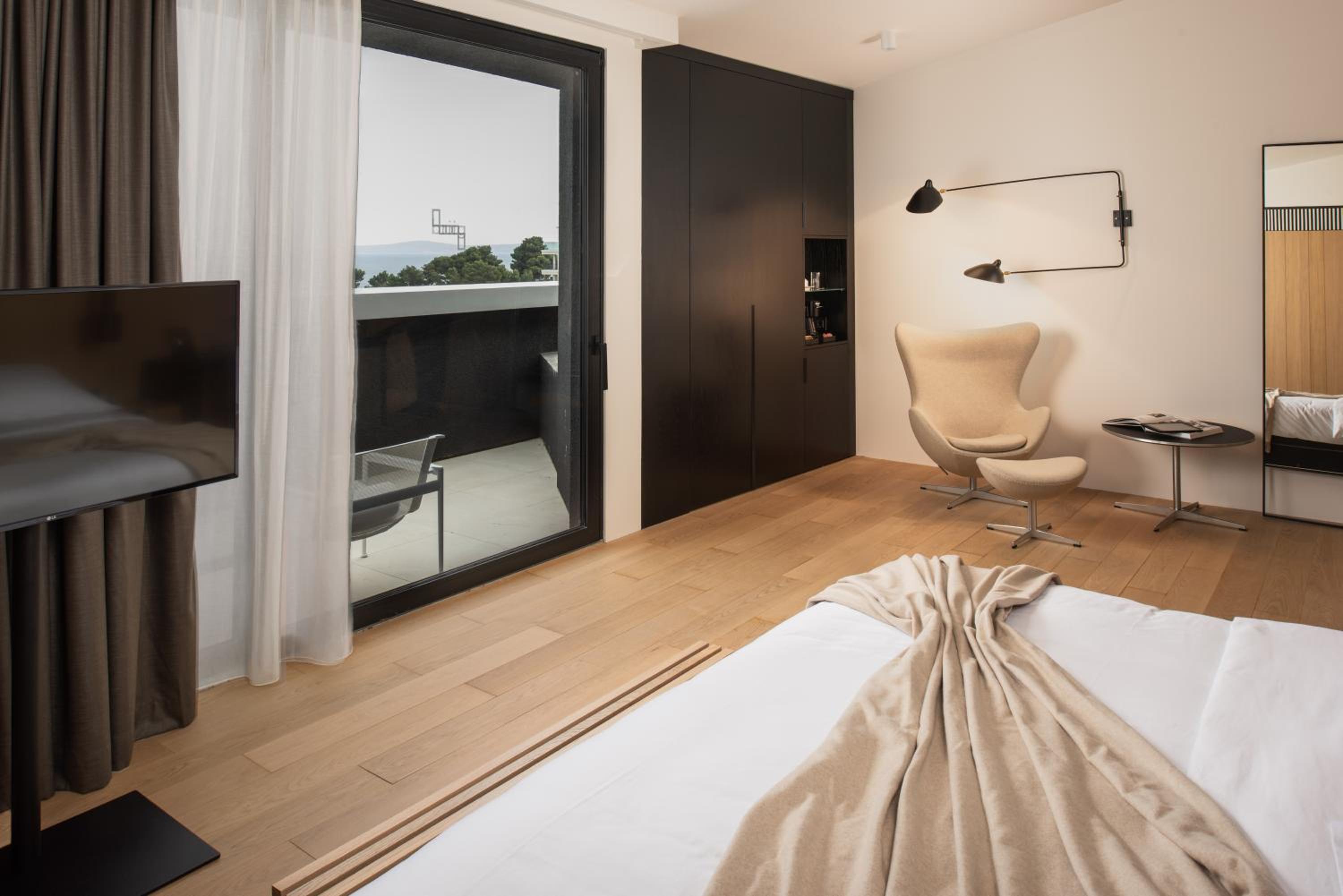 Junior Suite with Terrace and Sea View