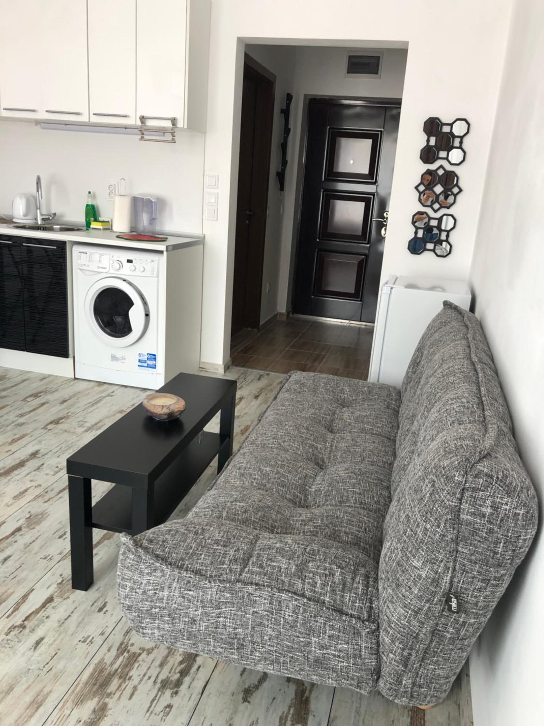 One-Bedroom Apartment - Photo 18