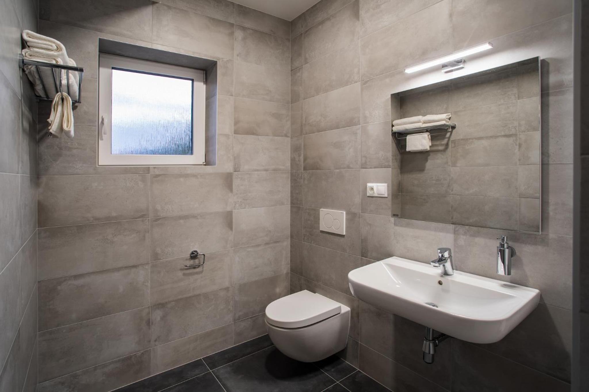 Double or Twin Room - Photo 5