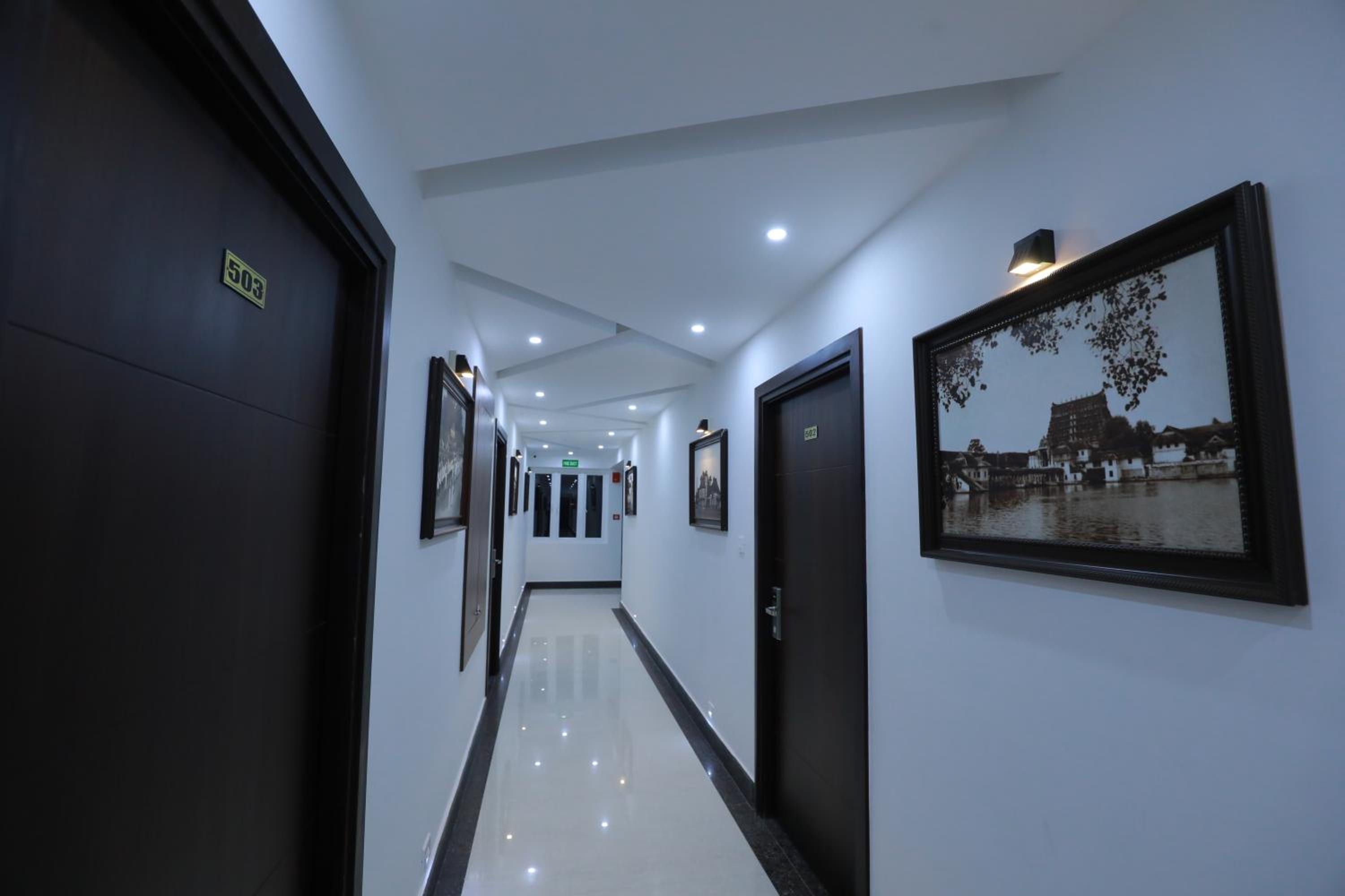 Queen Room - Photo 5