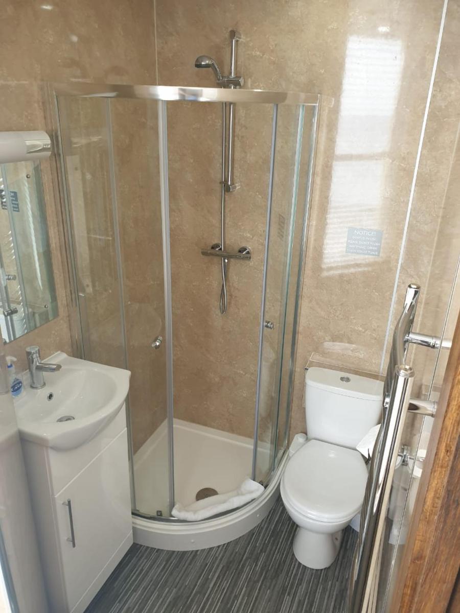 Deluxe Double or Twin Room with Sea View photo 3