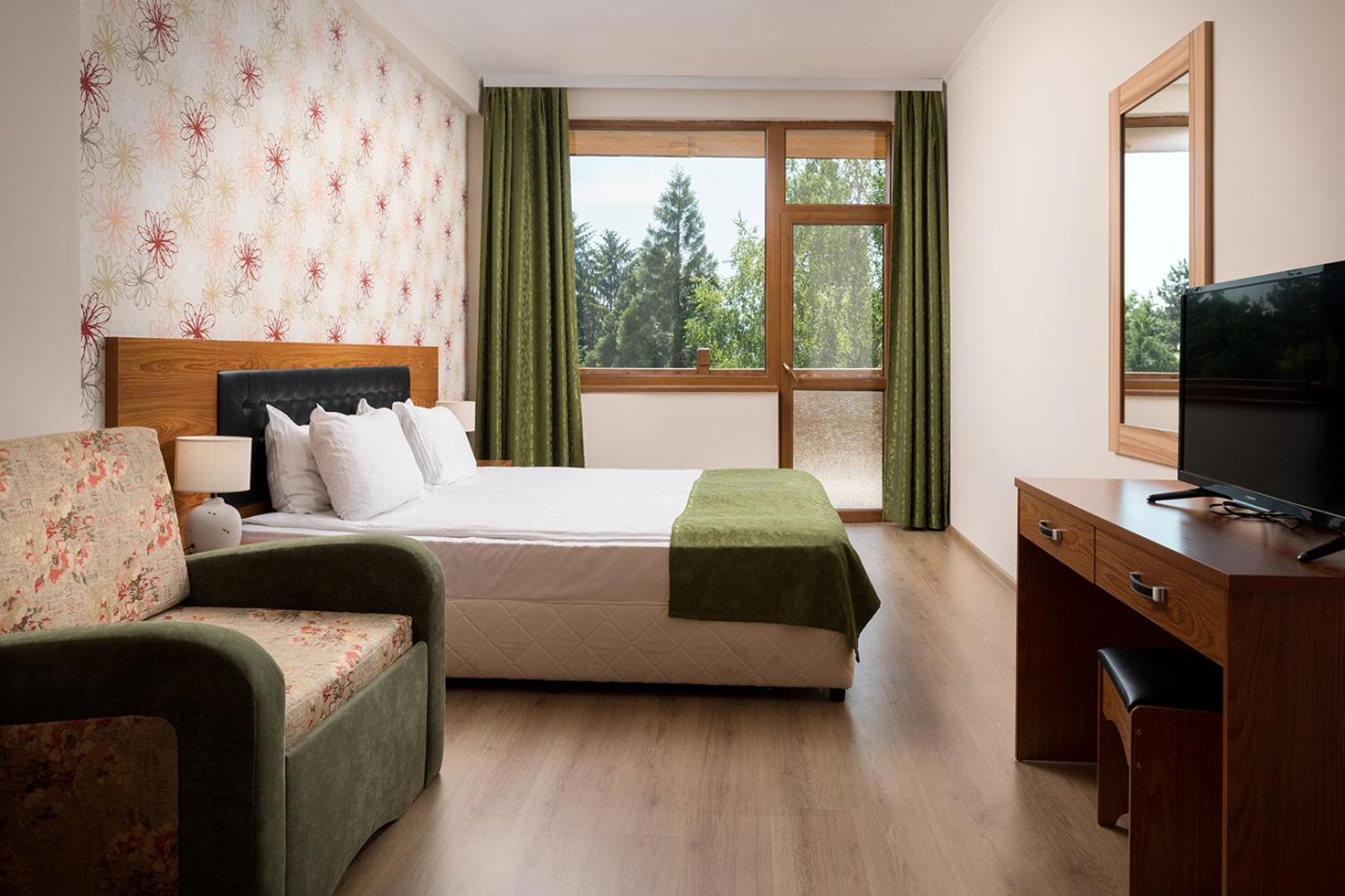 Suite with Balcony - Free Spa Access
