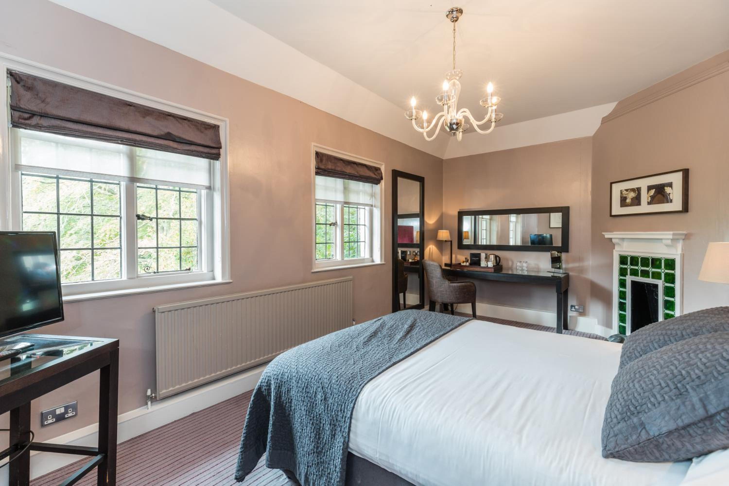 Deluxe Double Room - Photo 9