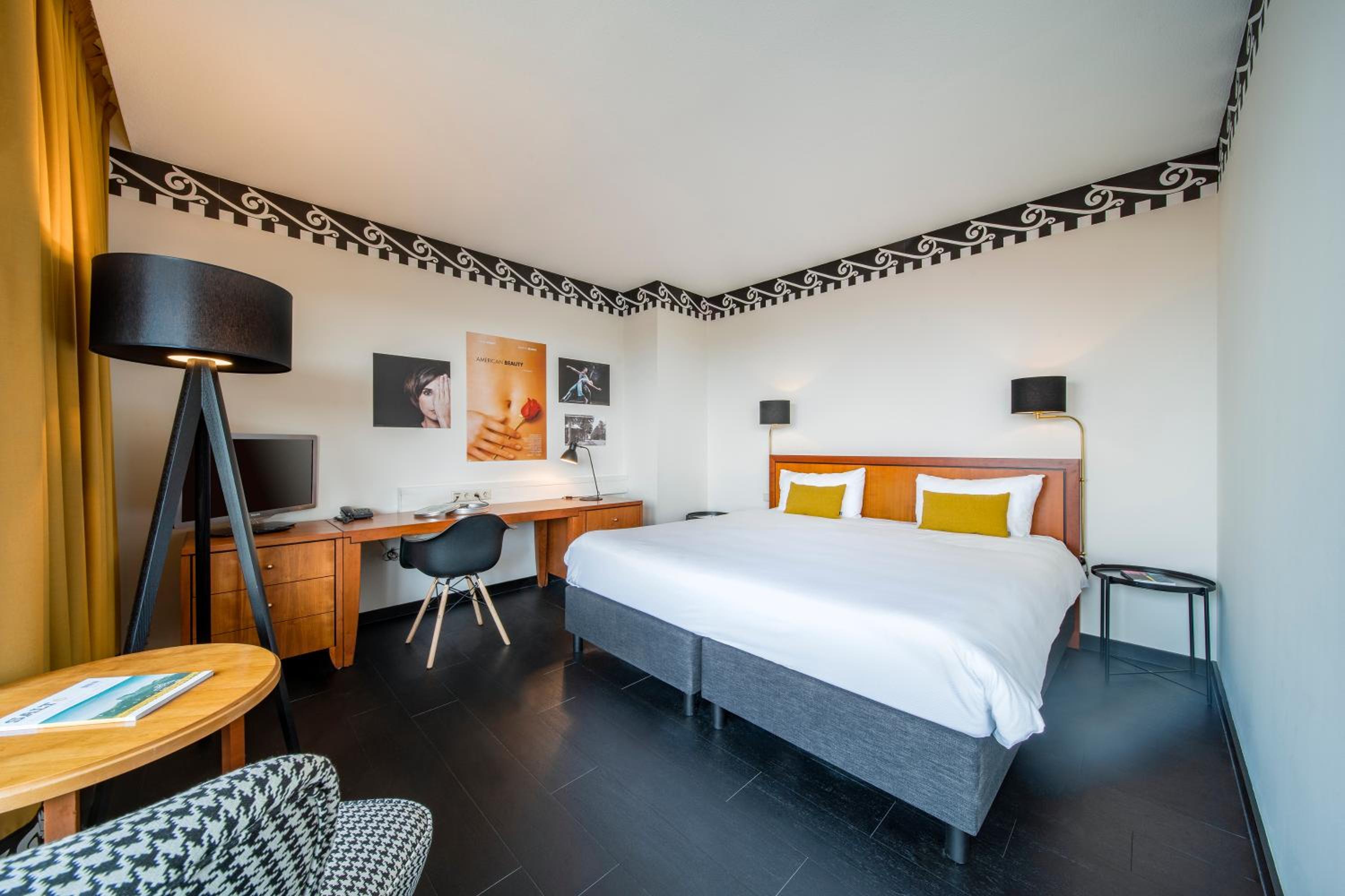 Penthouse Room with Balcony - Photo 1