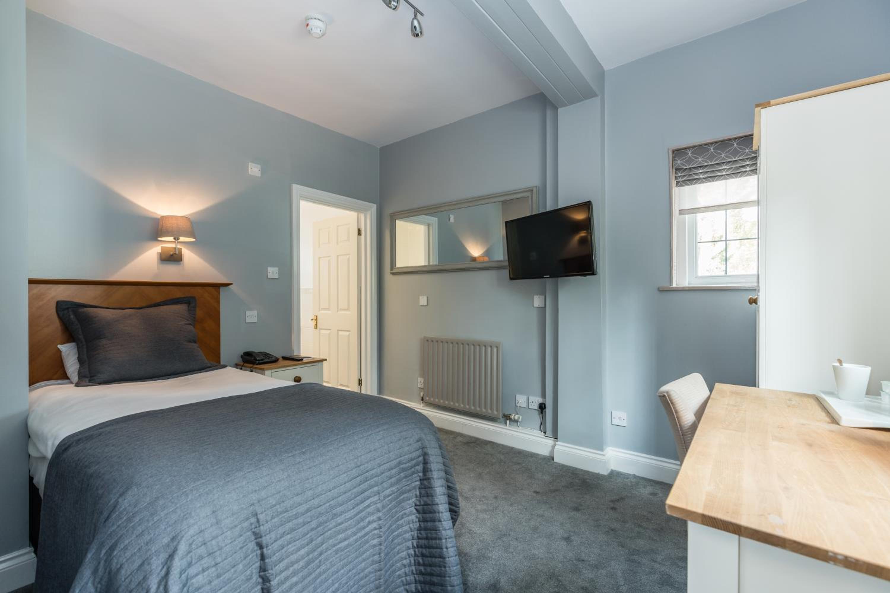 Single Room photo 1