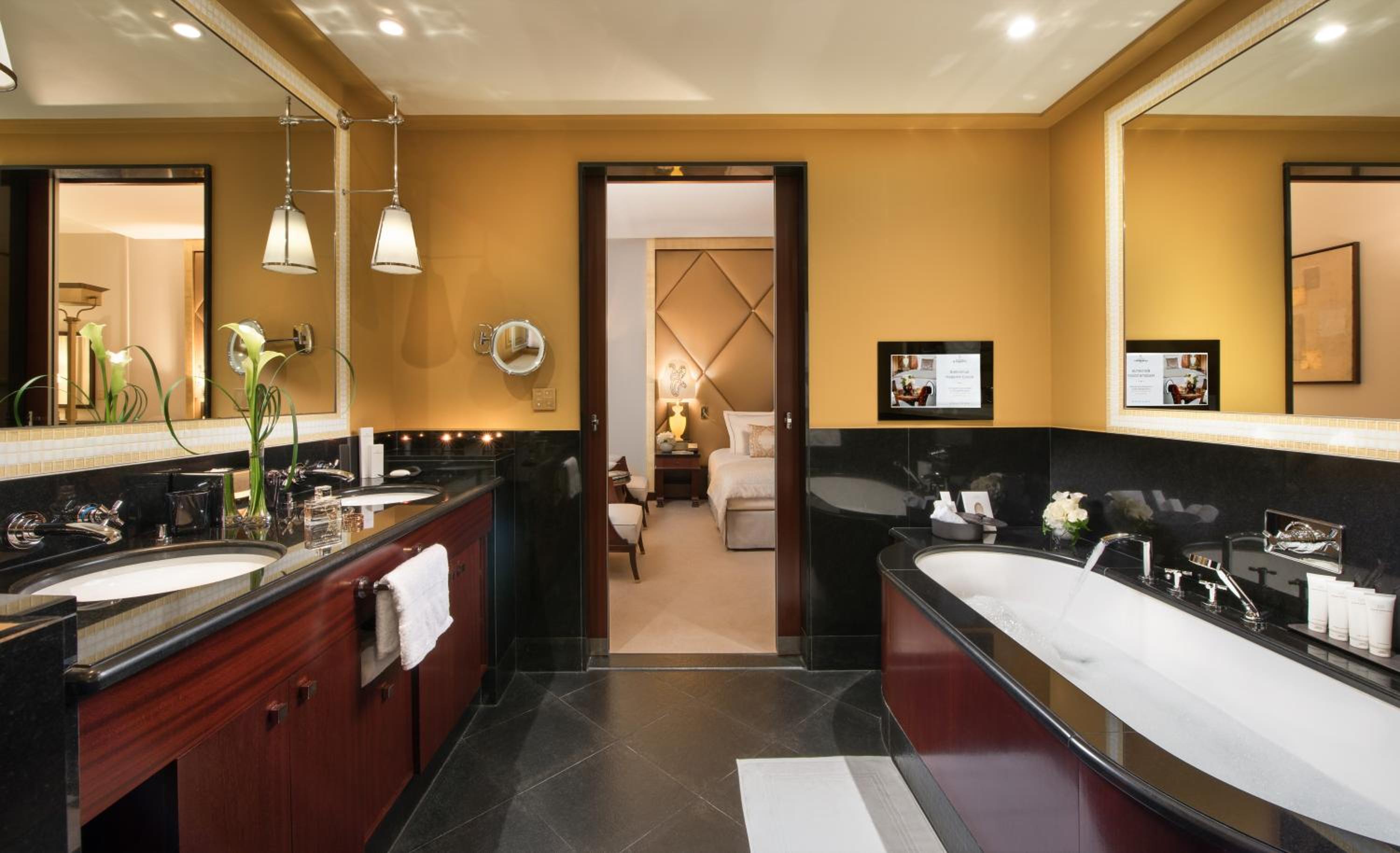 Suite Deluxe Suite Deluxe