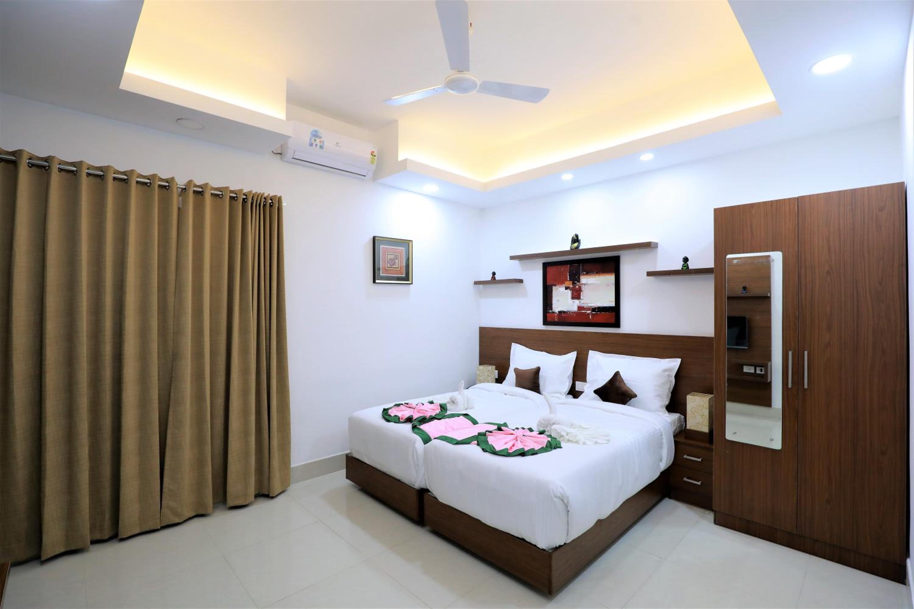 Queen Room - Photo 9