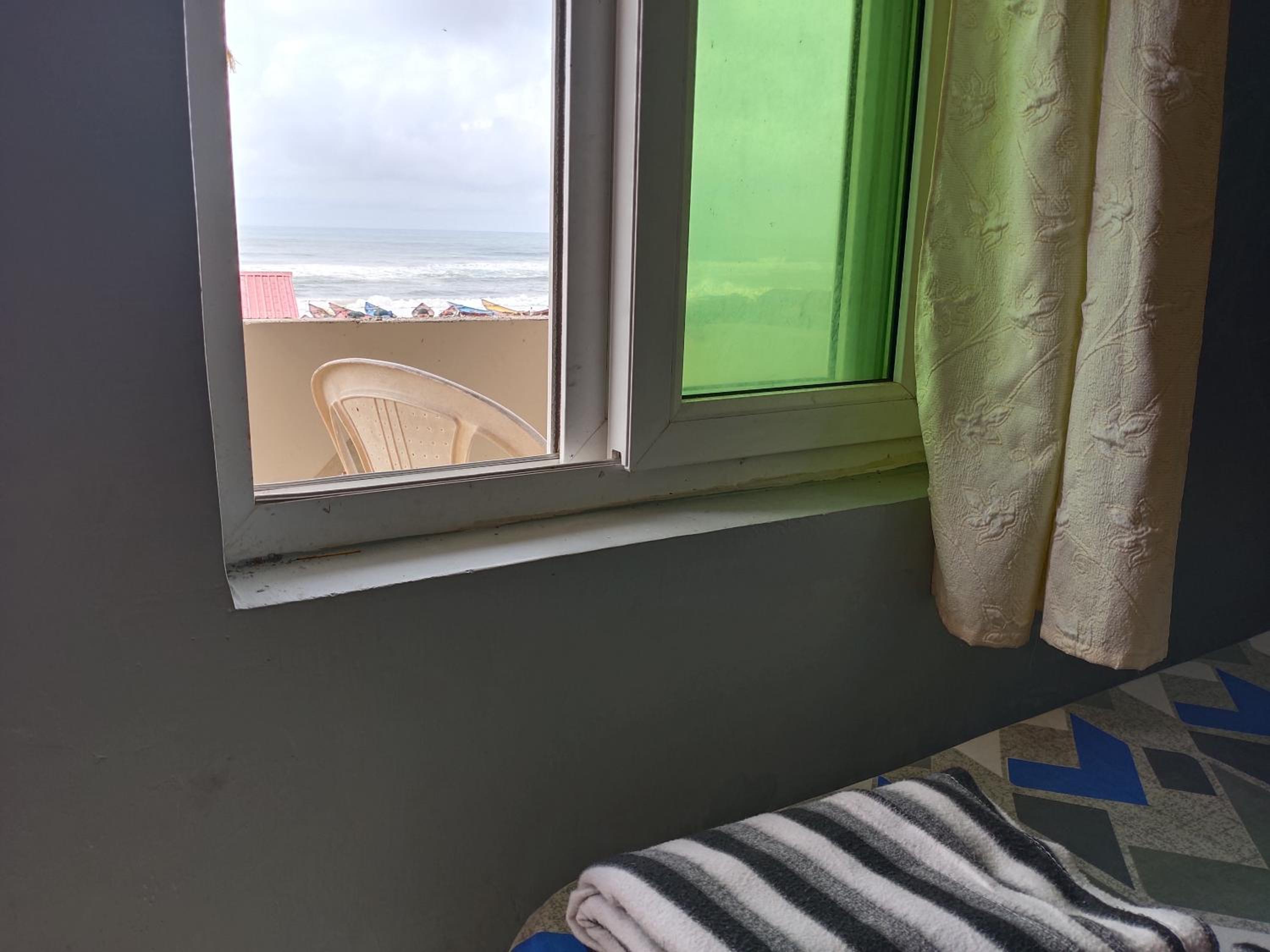 Studio Apartment with Sea View - Indian nationals only  photo 3