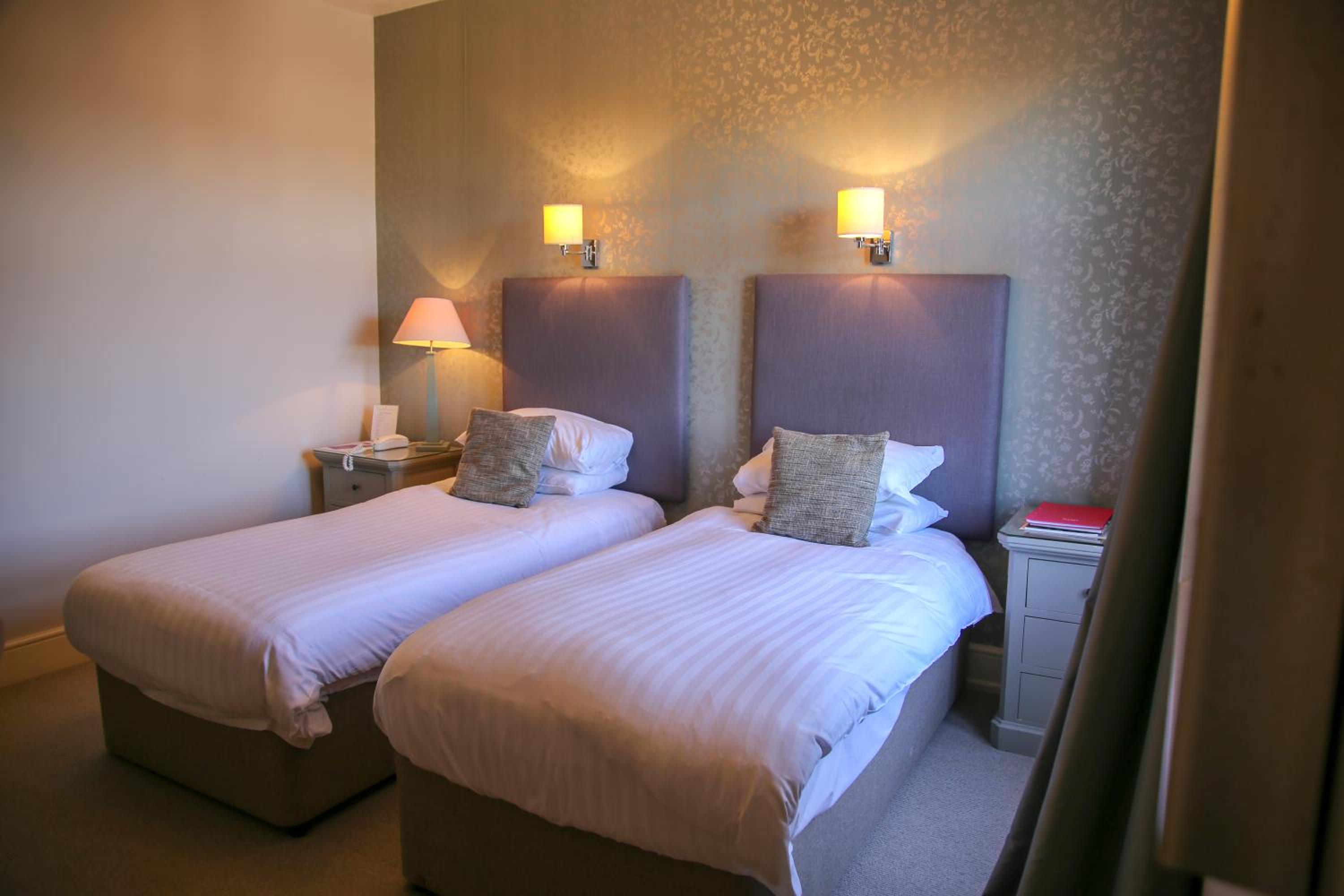 Standard Double or Twin Room - Photo 1