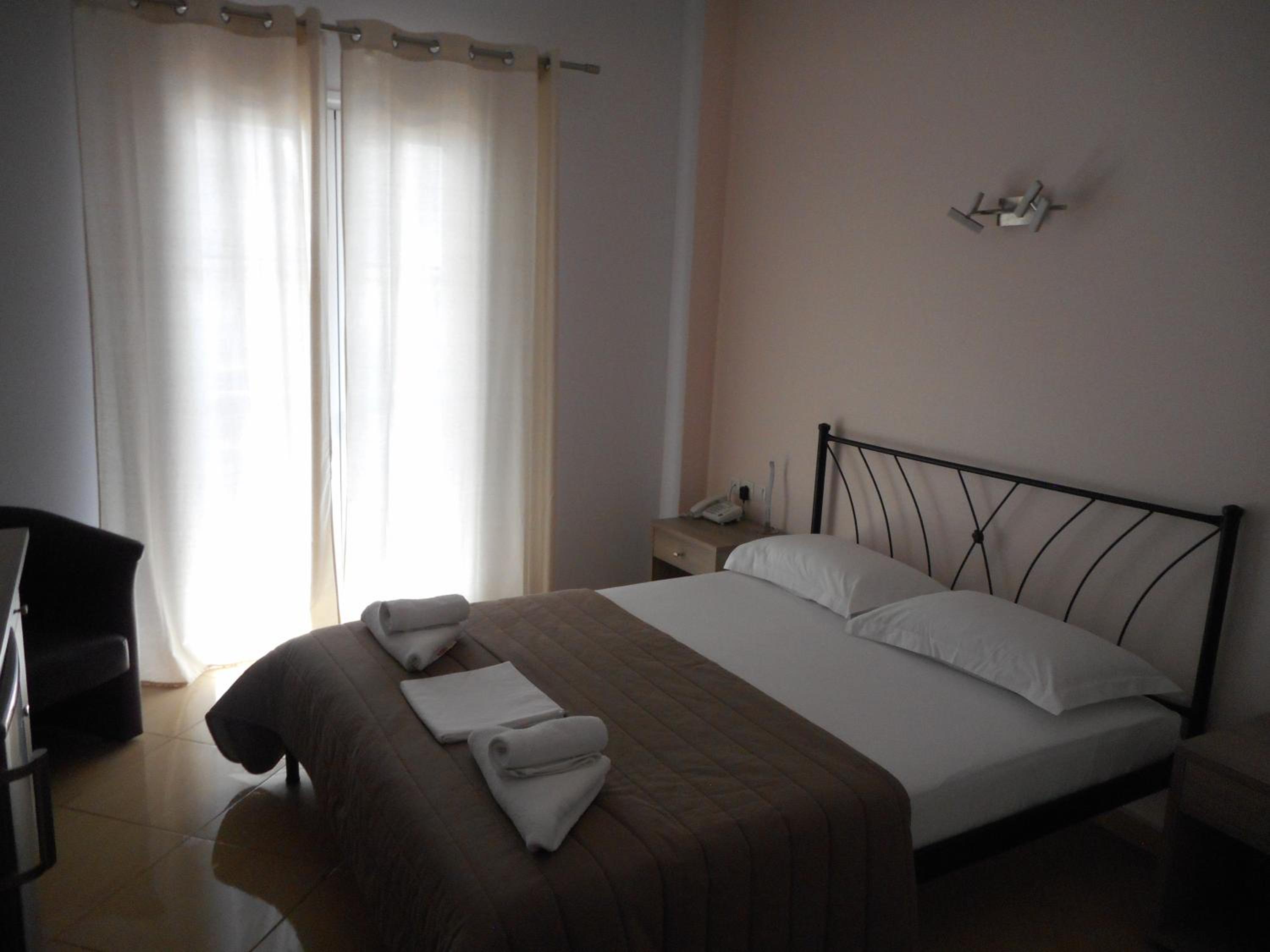 Double Room - Photo 4