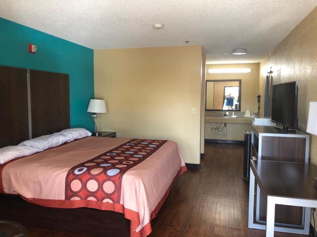 King Room - Disability Access photo 1
