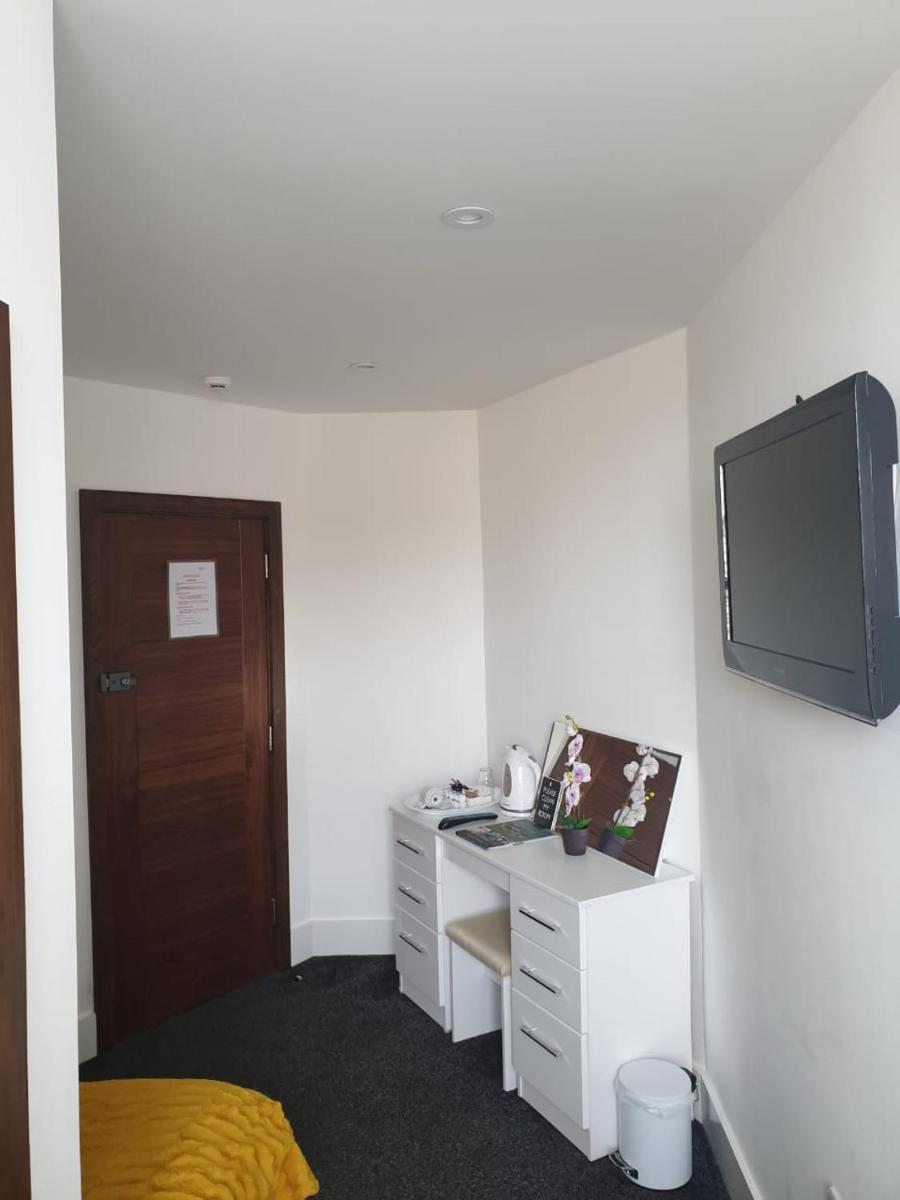 Double Room with Private Bathroom photo 1