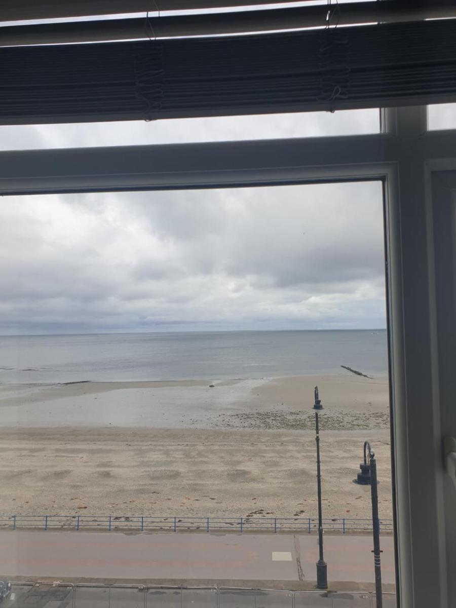 Standard Twin Room with Sea View photo 3